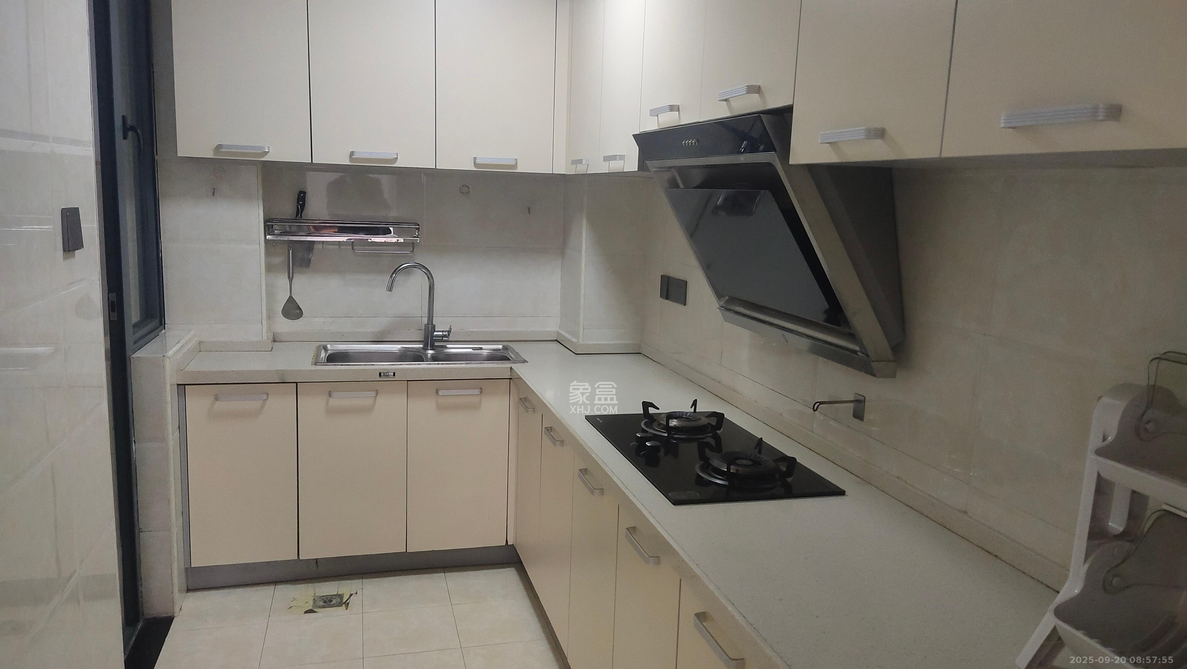 和美星城 2室2厅1卫 1600.0元/月 和美星城 2室2厅1卫 1600.0元/月室内图