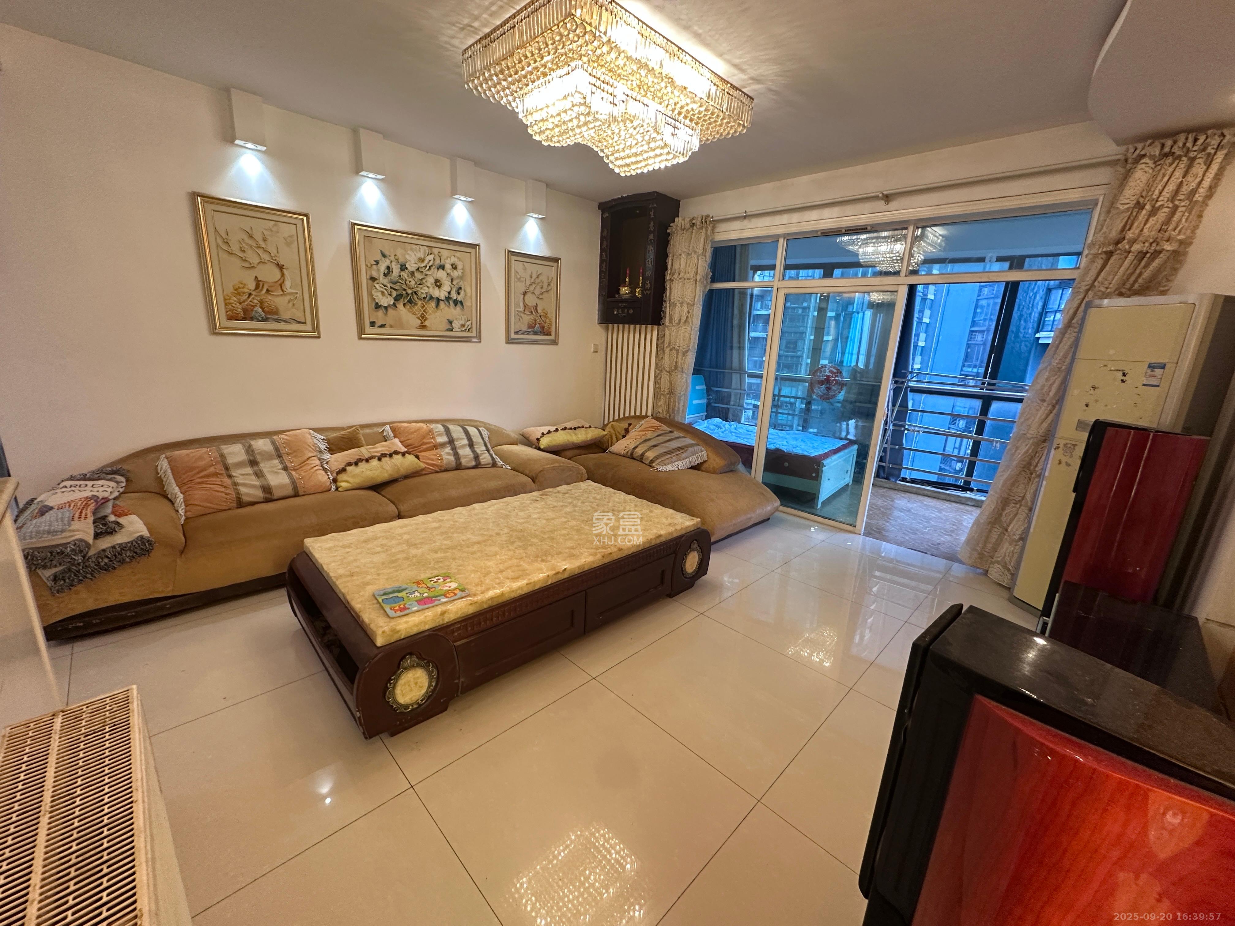 华盛新外滩  4室2厅2卫    5500.0元/月室内图