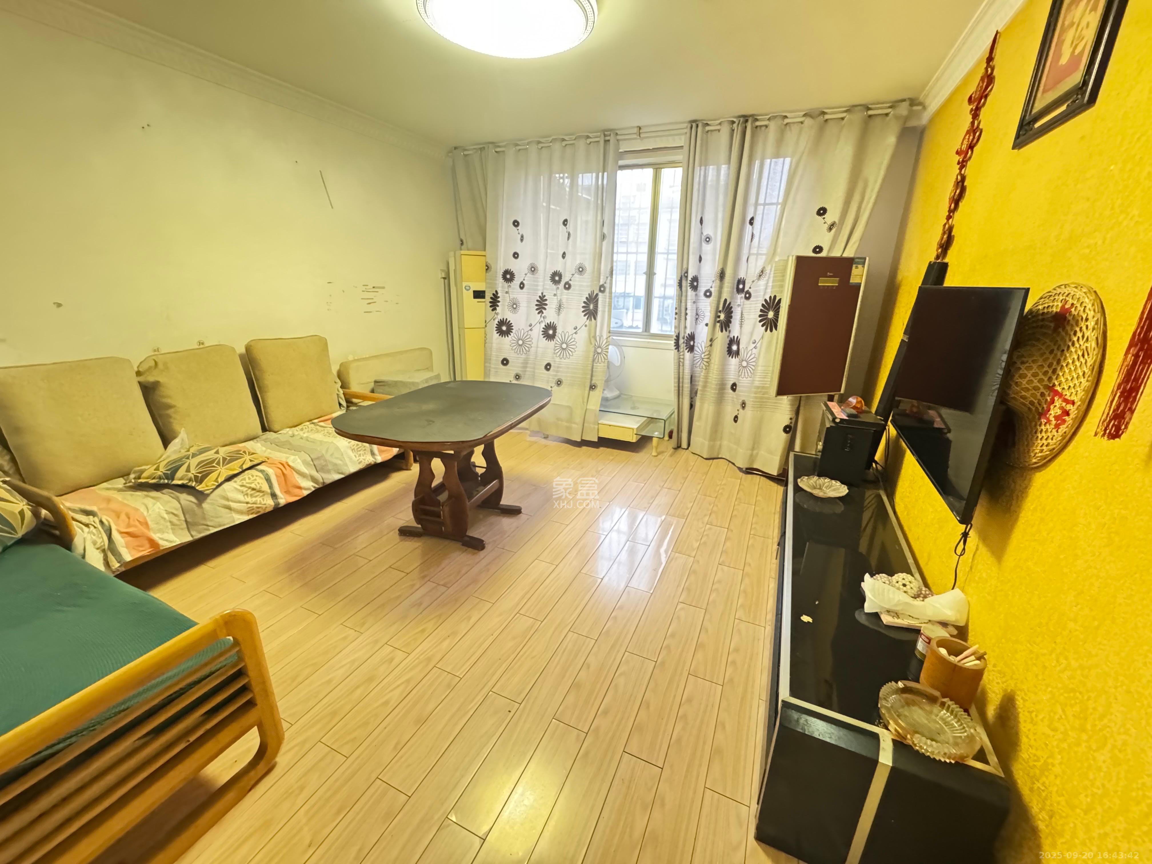 桔洲新苑（观沙岭）  3室2厅2卫    1600.0元/月室内图