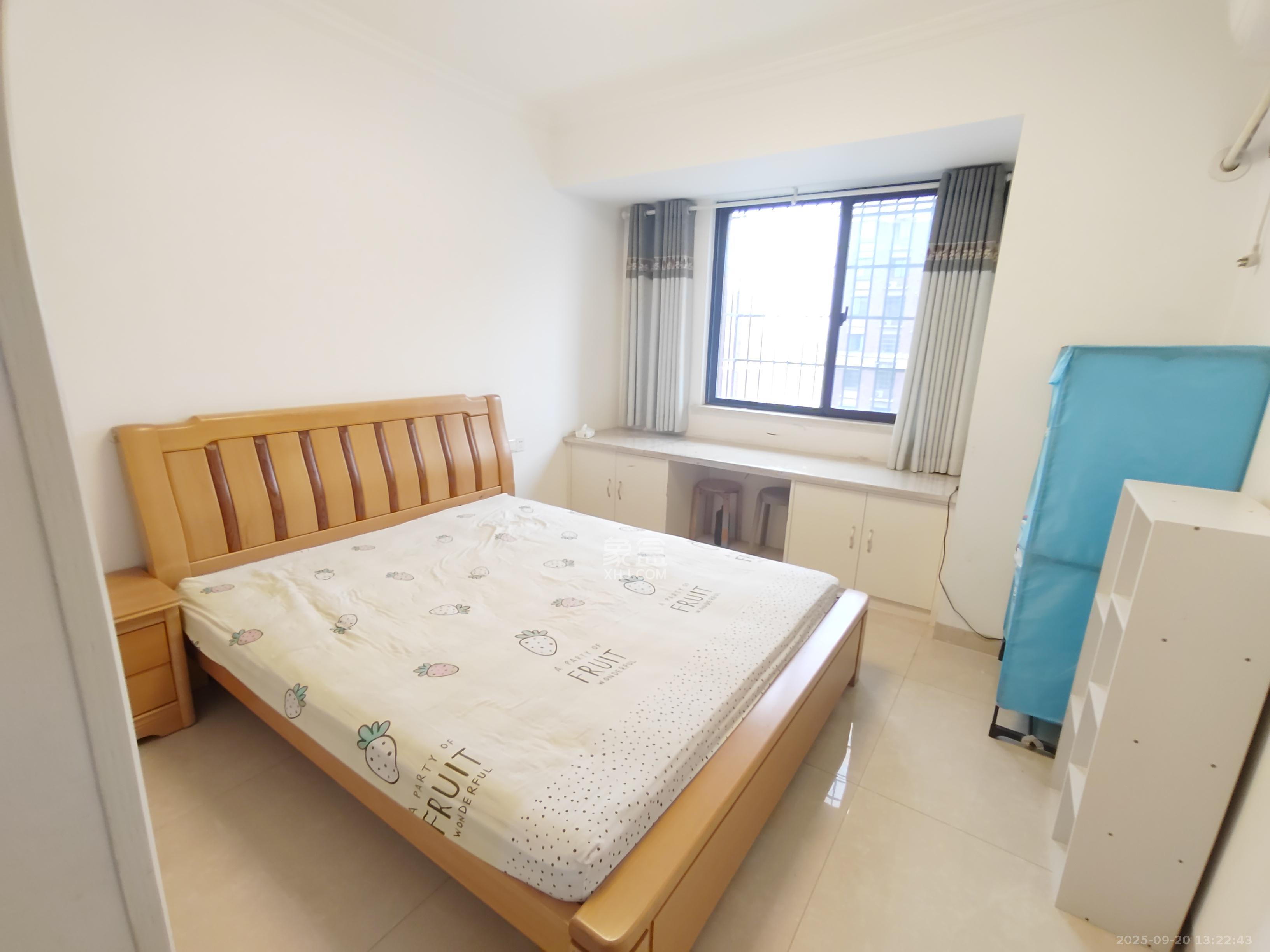 新城国际花都  3室2厅1卫    1700.0元/月室内图