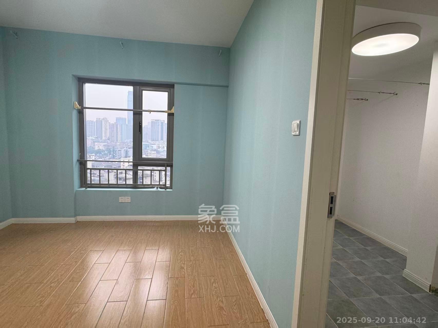 潮宗御苑 4室2厅2卫 7500.0元/月 潮宗御苑 4室2厅2卫 7500.0元/月室内图