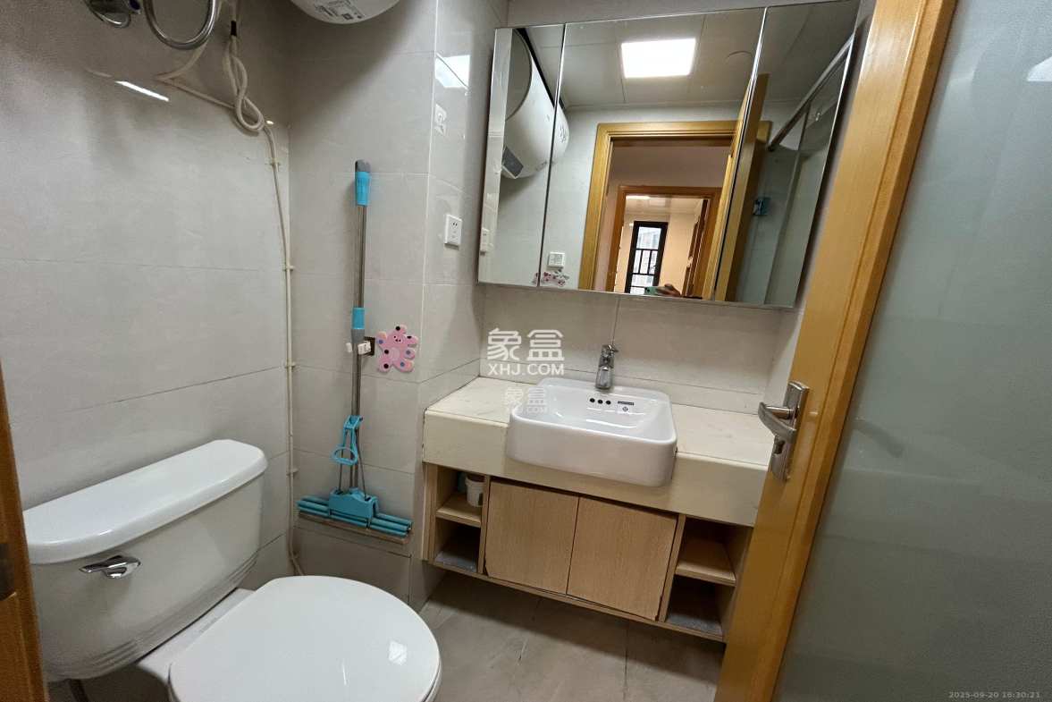 中海新城熙岸(中信新城五期) 1室1厅1卫 1500.00元/月 中海新城熙岸(中信新城五期) 1室1厅1卫 1500.00元/月室内图