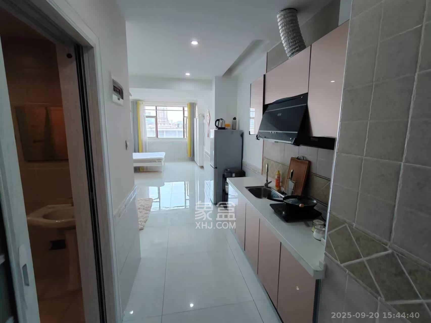 昊天大厦 1室1厅1卫 1900.0元/月 昊天大厦 1室1厅1卫 1900.0元/月室内图