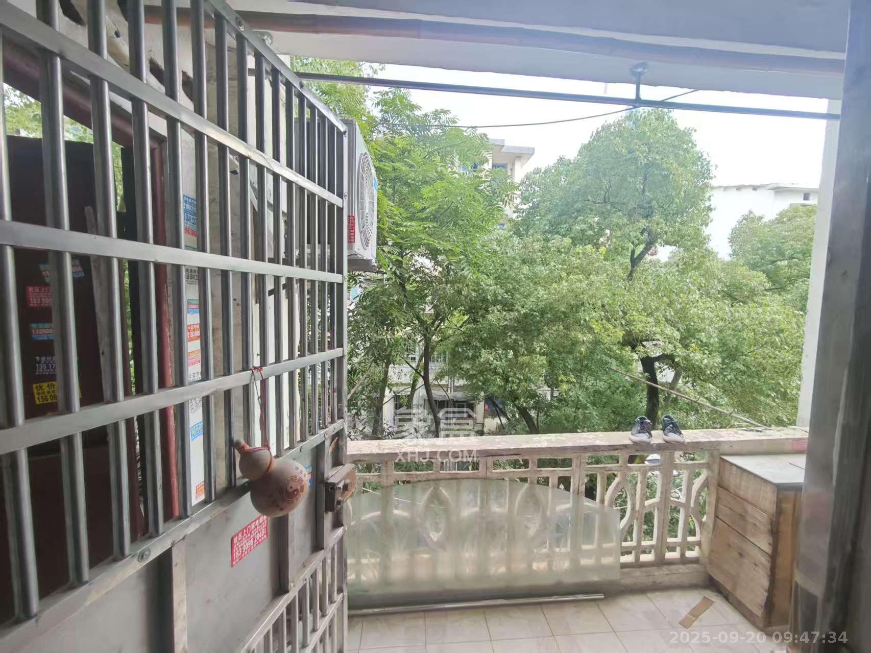 建湘新村  1室1厅1卫    600.0元/月 建湘新村  1室1厅1卫    600.0元/月室内图