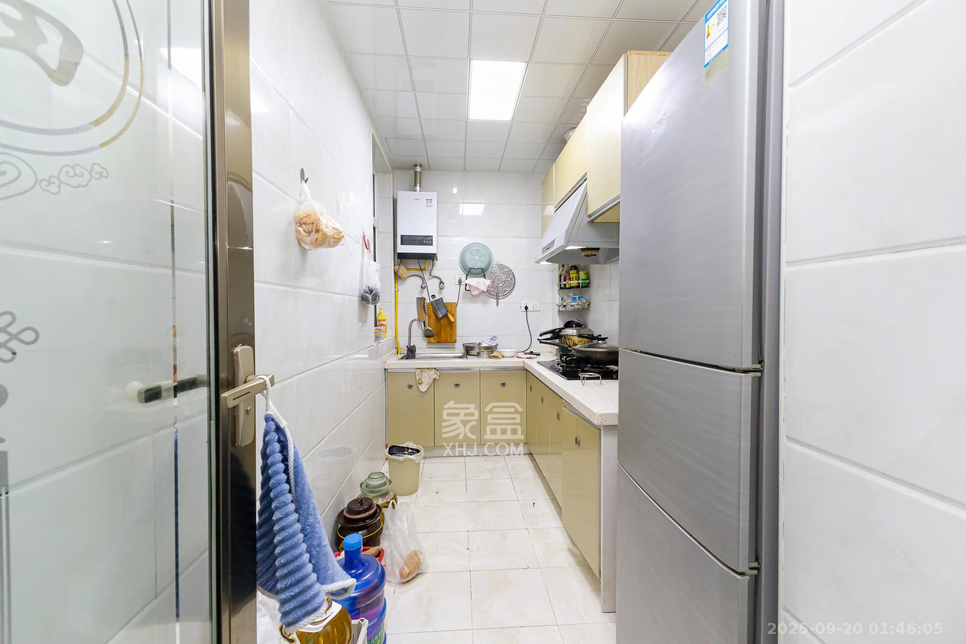 嘉宇银杉(嘉宇西苑) 3室2厅1卫 72.0万 嘉宇银杉(嘉宇西苑) 3室2厅1卫 72.0万厨房