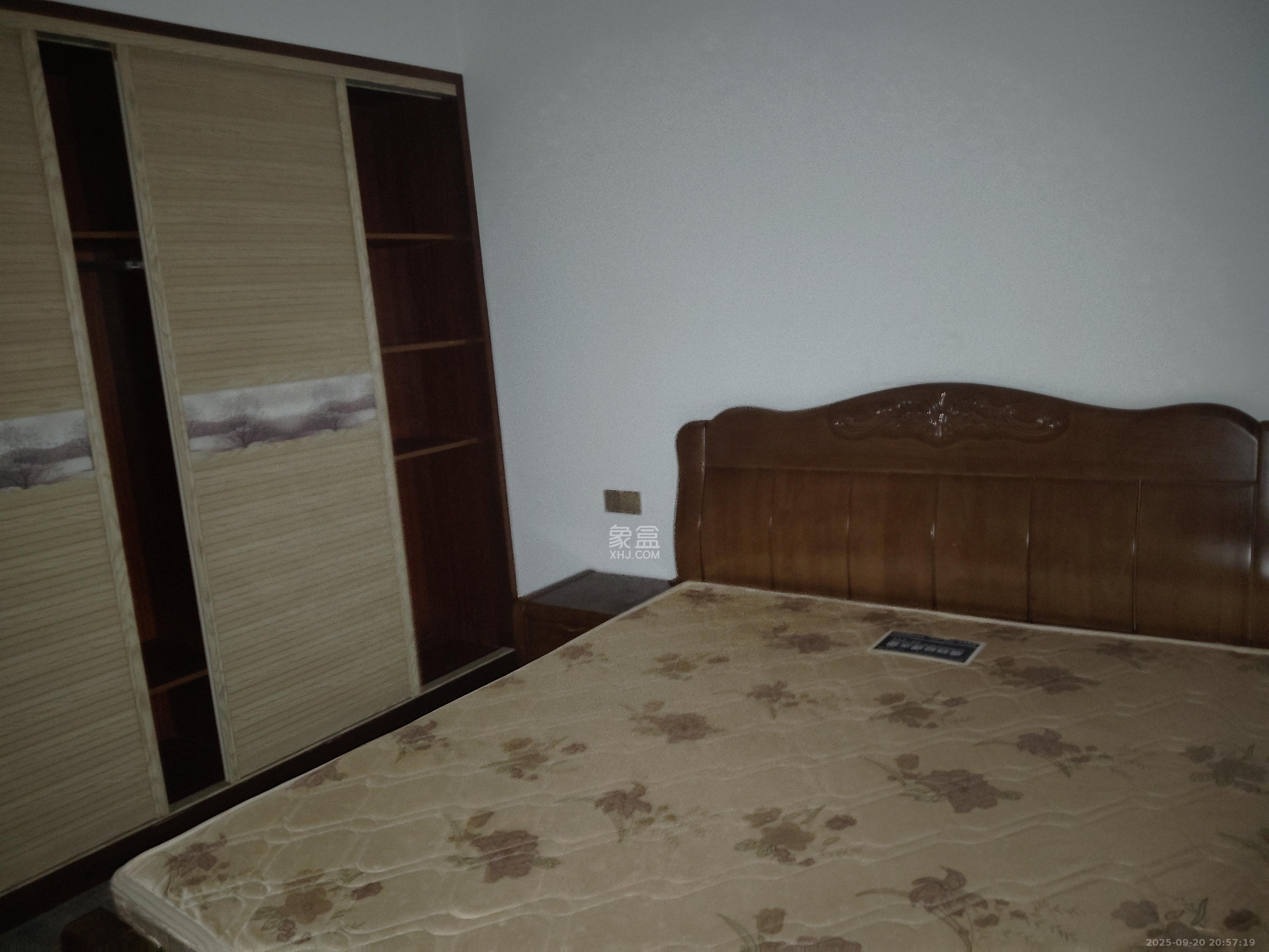 丰源国际 3室1厅1卫 2000.0元/月 丰源国际 3室1厅1卫 2000.0元/月室内图