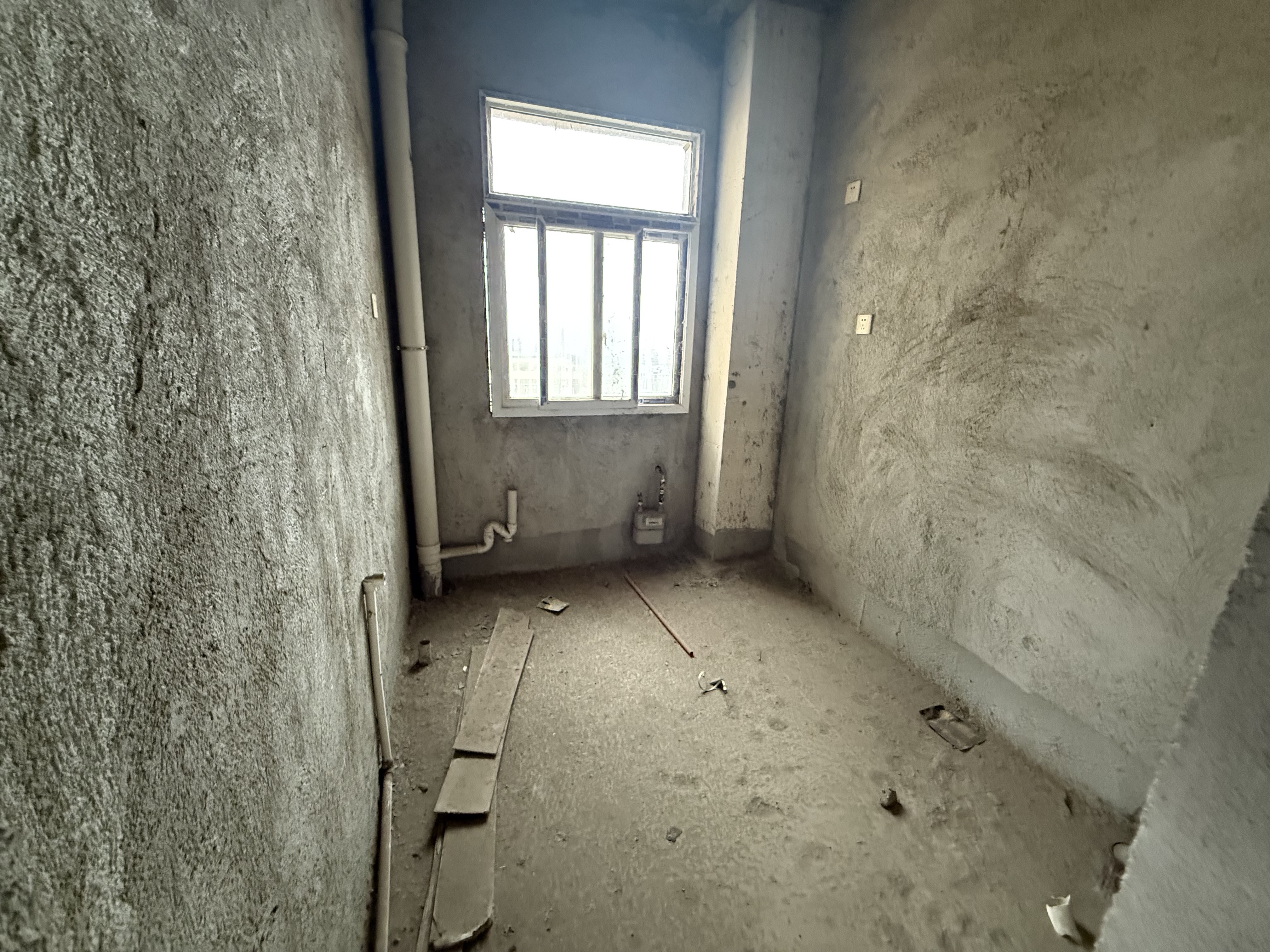 新世界建材城  3室2厅2卫    48.8万客厅