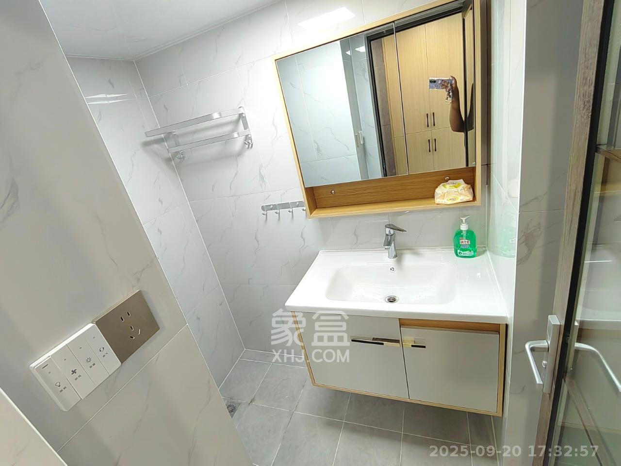 梅溪悦章 2室1厅1卫 2600.0元/月 梅溪悦章 2室1厅1卫 2600.0元/月室内图