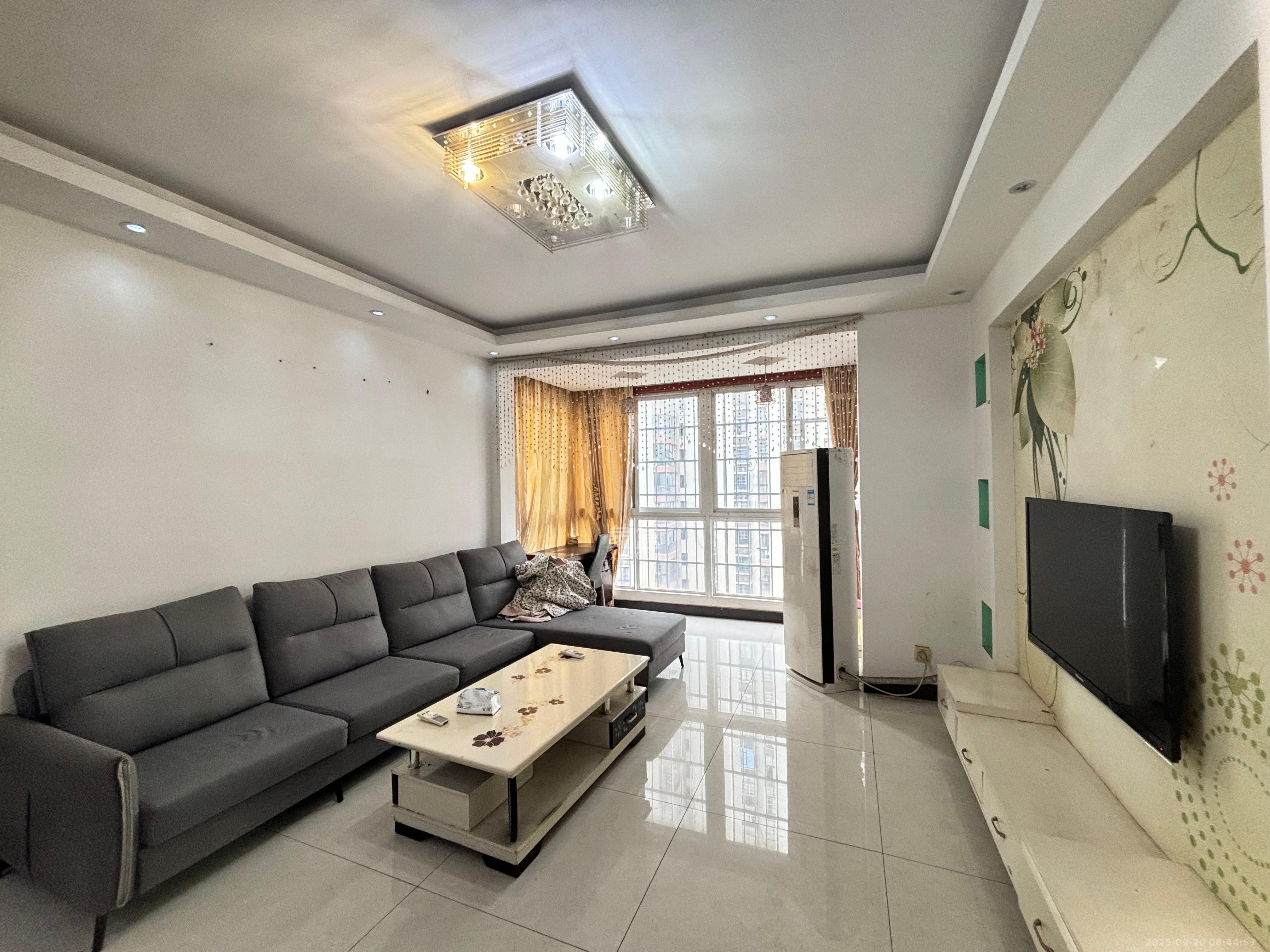 楚天世纪城东苑  3室2厅1卫    1700.0元/月