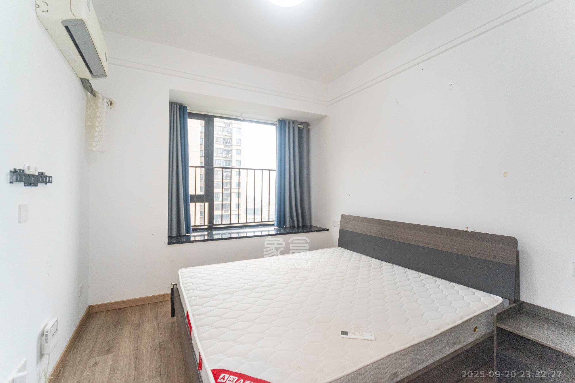 君合新城玺樾  3室2厅2卫    69.8万卧室