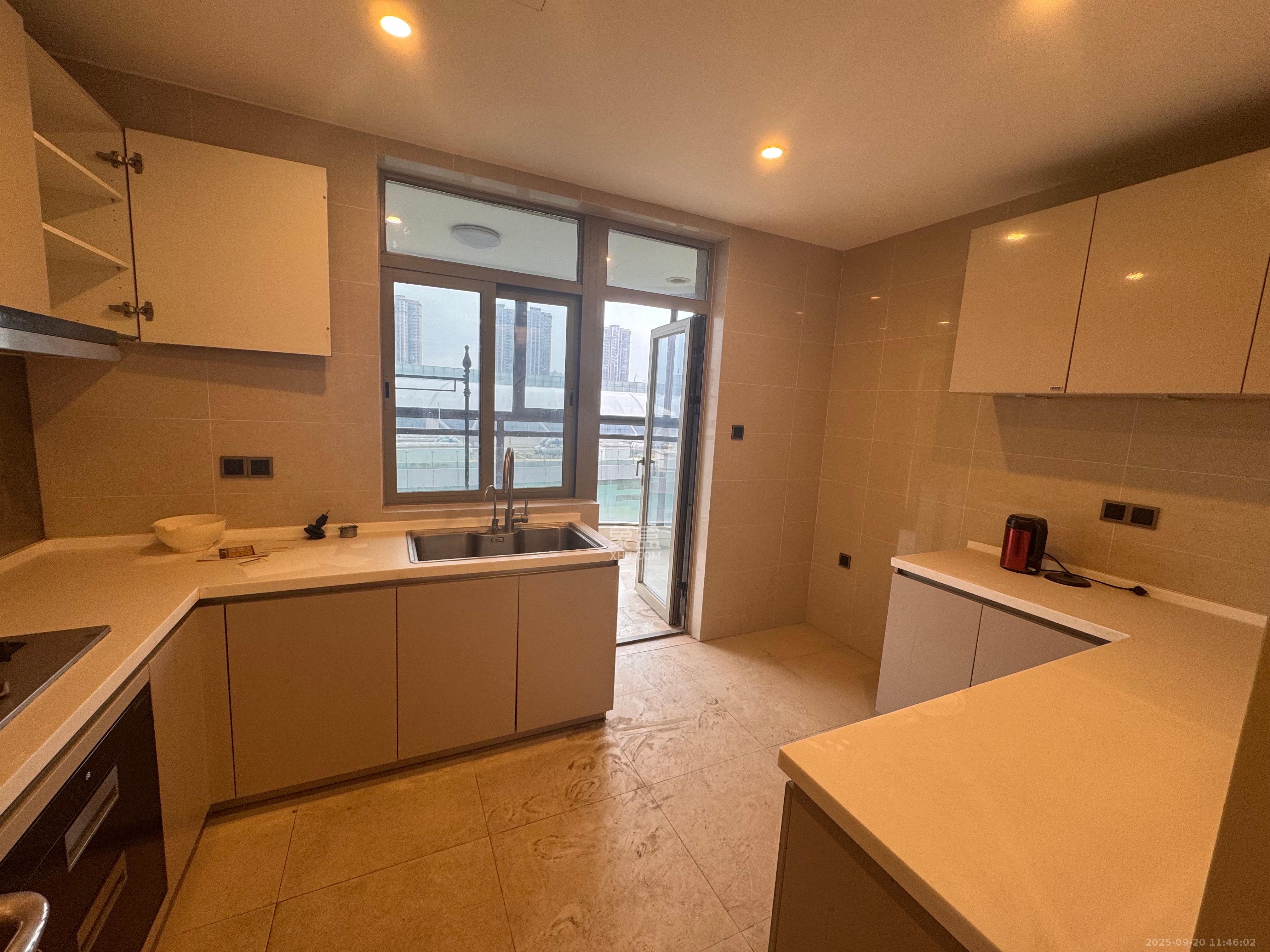 梅溪湖金茂府（金茂广场）（金茂览秀城）  5室2厅4卫    12000.0元/月室内图