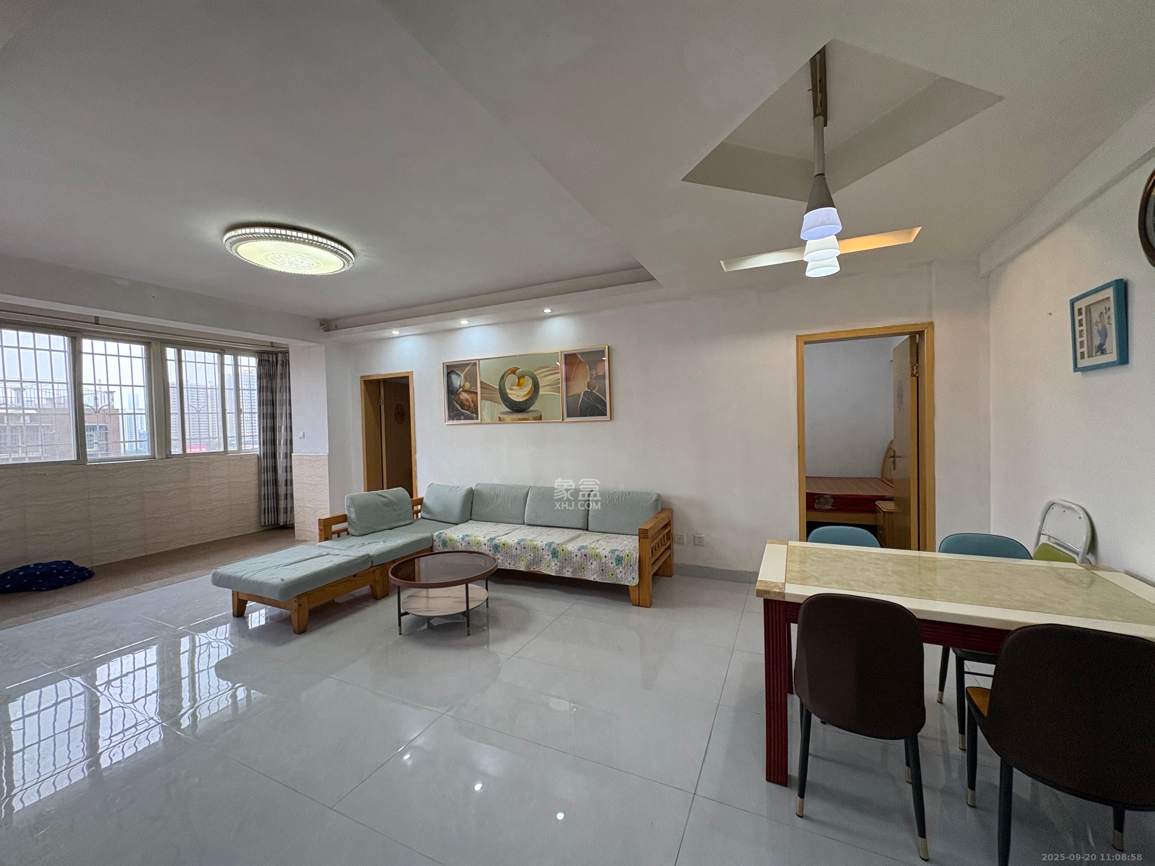 芙蓉环卫公寓 3室2厅1卫 1600.00元/月 芙蓉环卫公寓 3室2厅1卫 1600.00元/月室内图