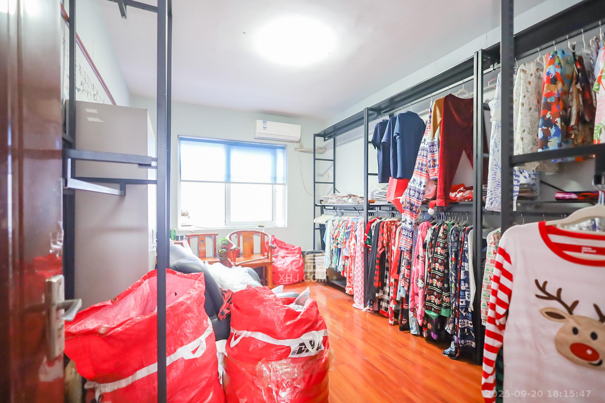 星蓝湾 4室2厅2卫 110.0万 星蓝湾 4室2厅2卫 110.0万卧室