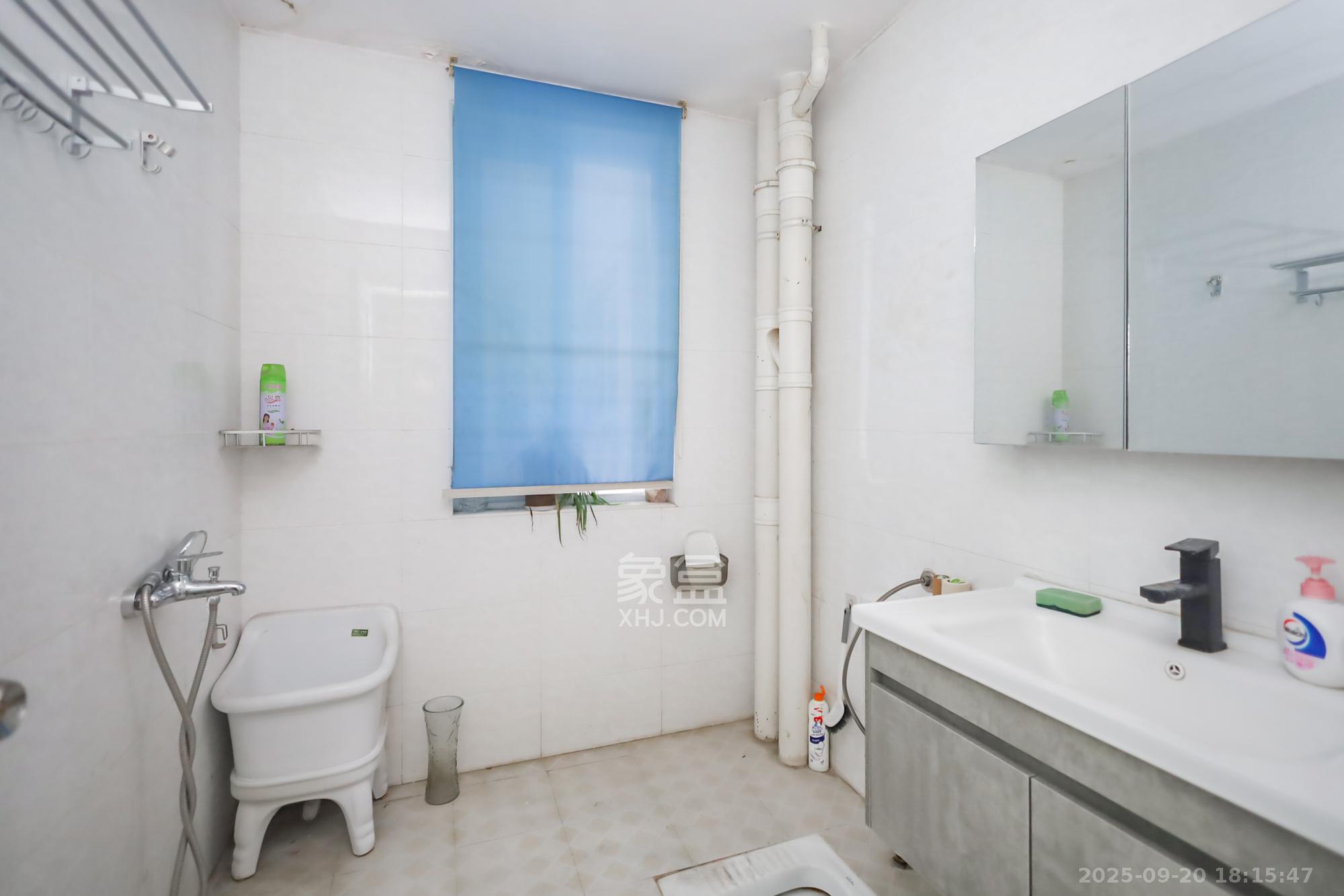 星蓝湾 4室2厅2卫 110.0万 星蓝湾 4室2厅2卫 110.0万卫生间