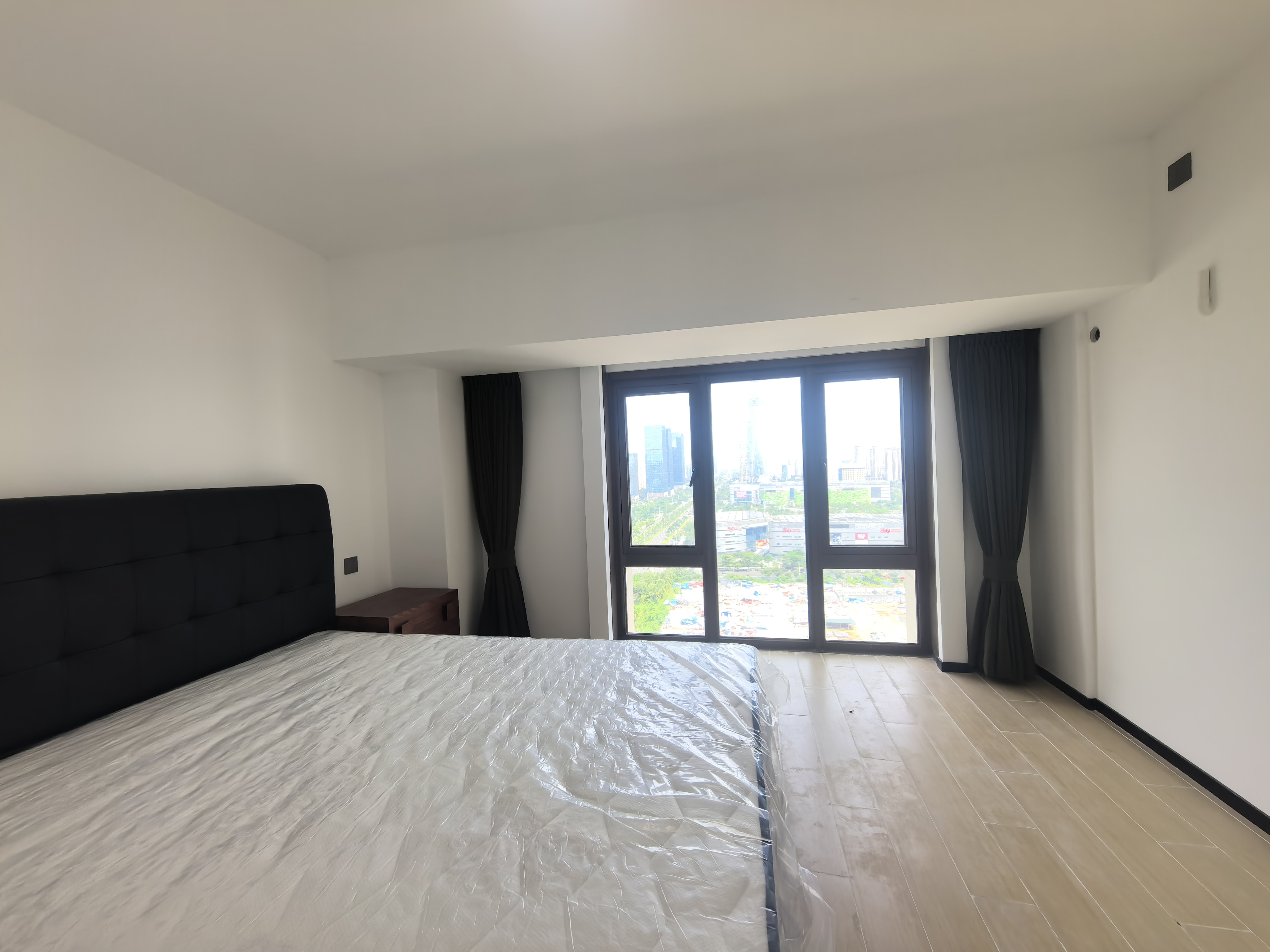 海航豪庭南苑  2室2厅2卫    5000.0元/月室内图