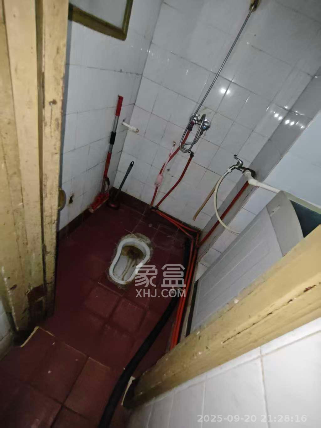 文艺新村 1室0厅0卫 1300.0元/月 文艺新村 1室0厅0卫 1300.0元/月室内图