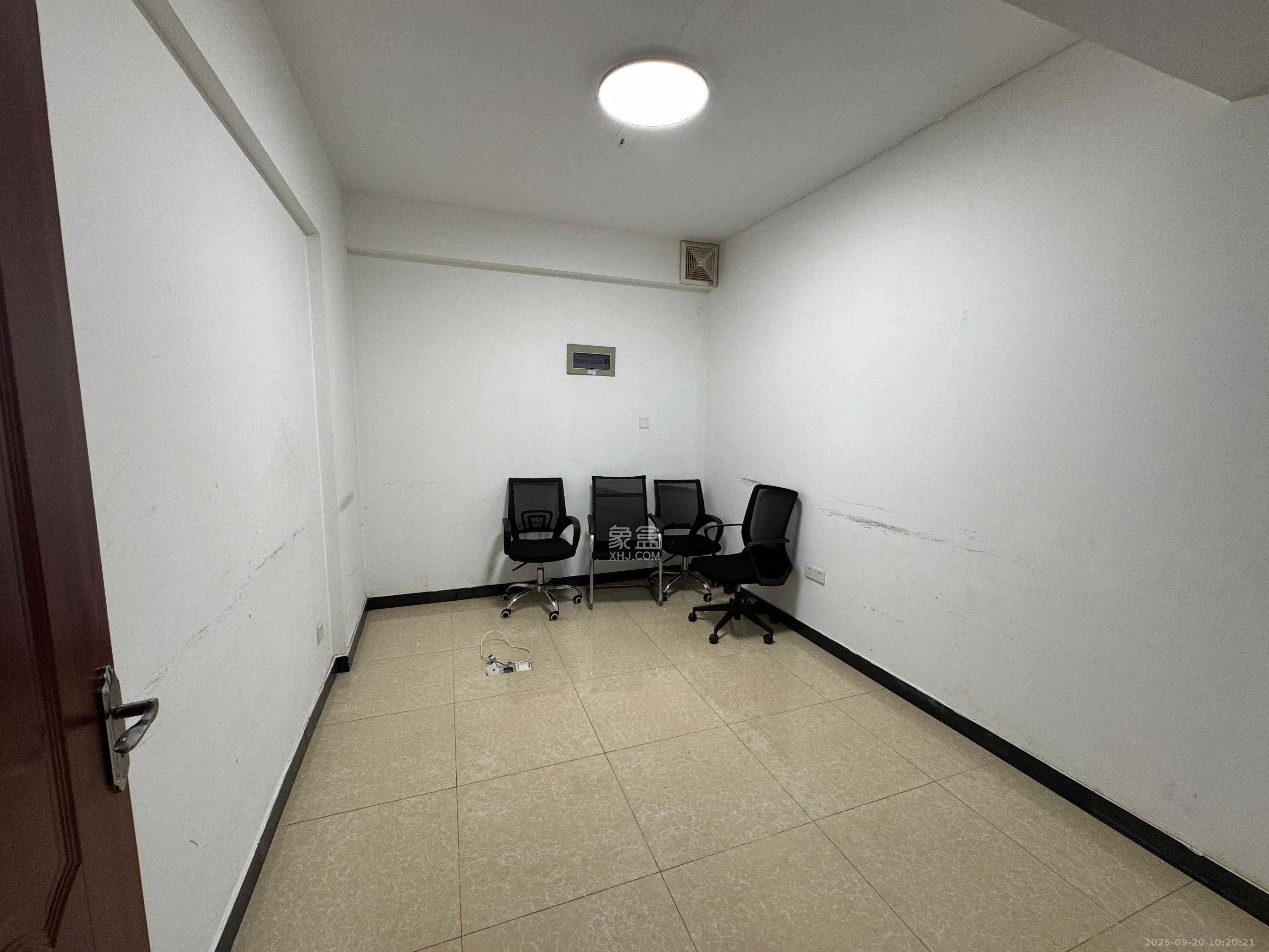 建安新商汇 1室1厅1卫 10000.0元/月 建安新商汇 1室1厅1卫 10000.0元/月室内图