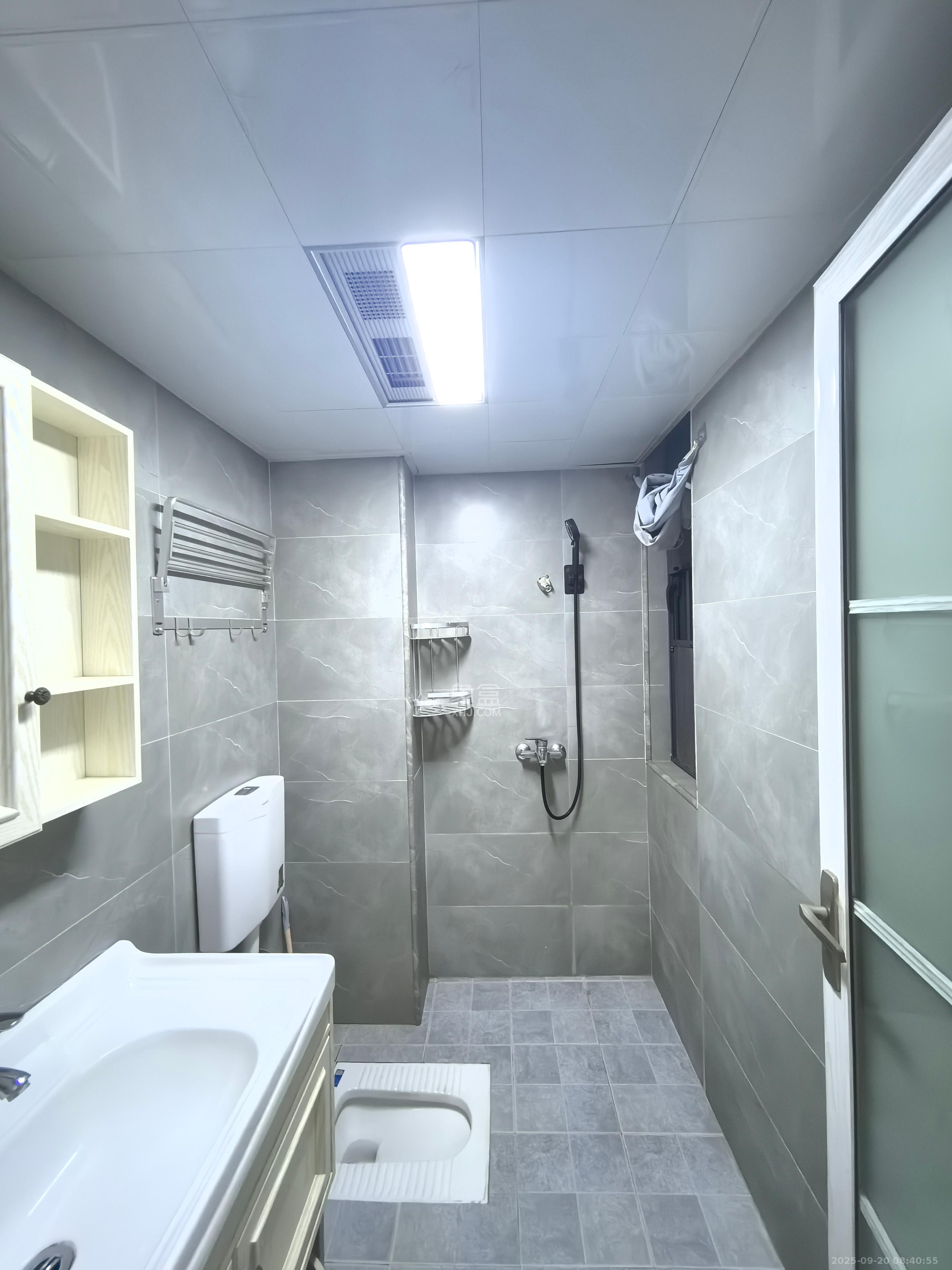 丰禧园 3室2厅2卫 2800.0元/月 丰禧园 3室2厅2卫 2800.0元/月室内图