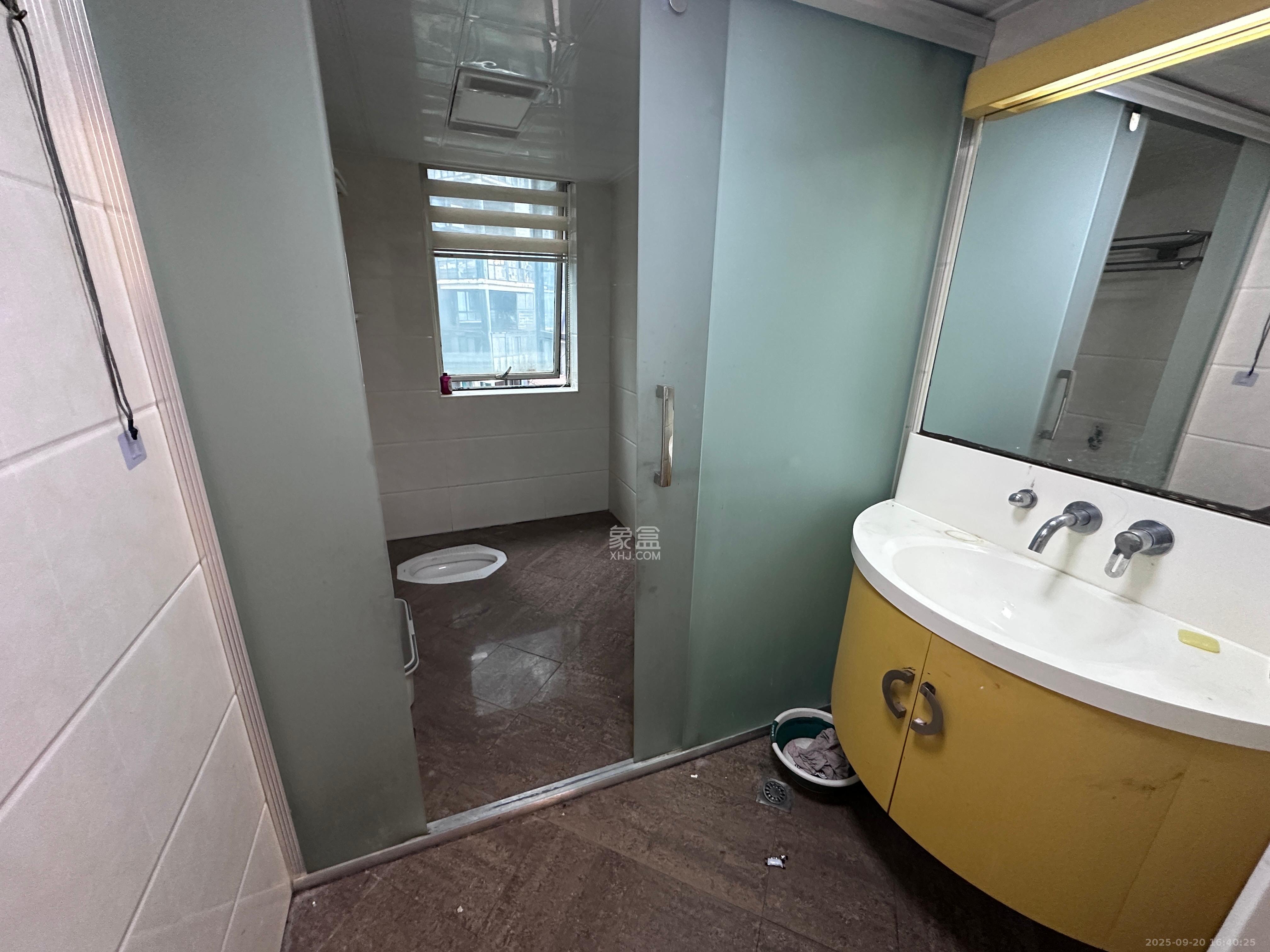 华盛新外滩  4室2厅2卫    5500.0元/月室内图