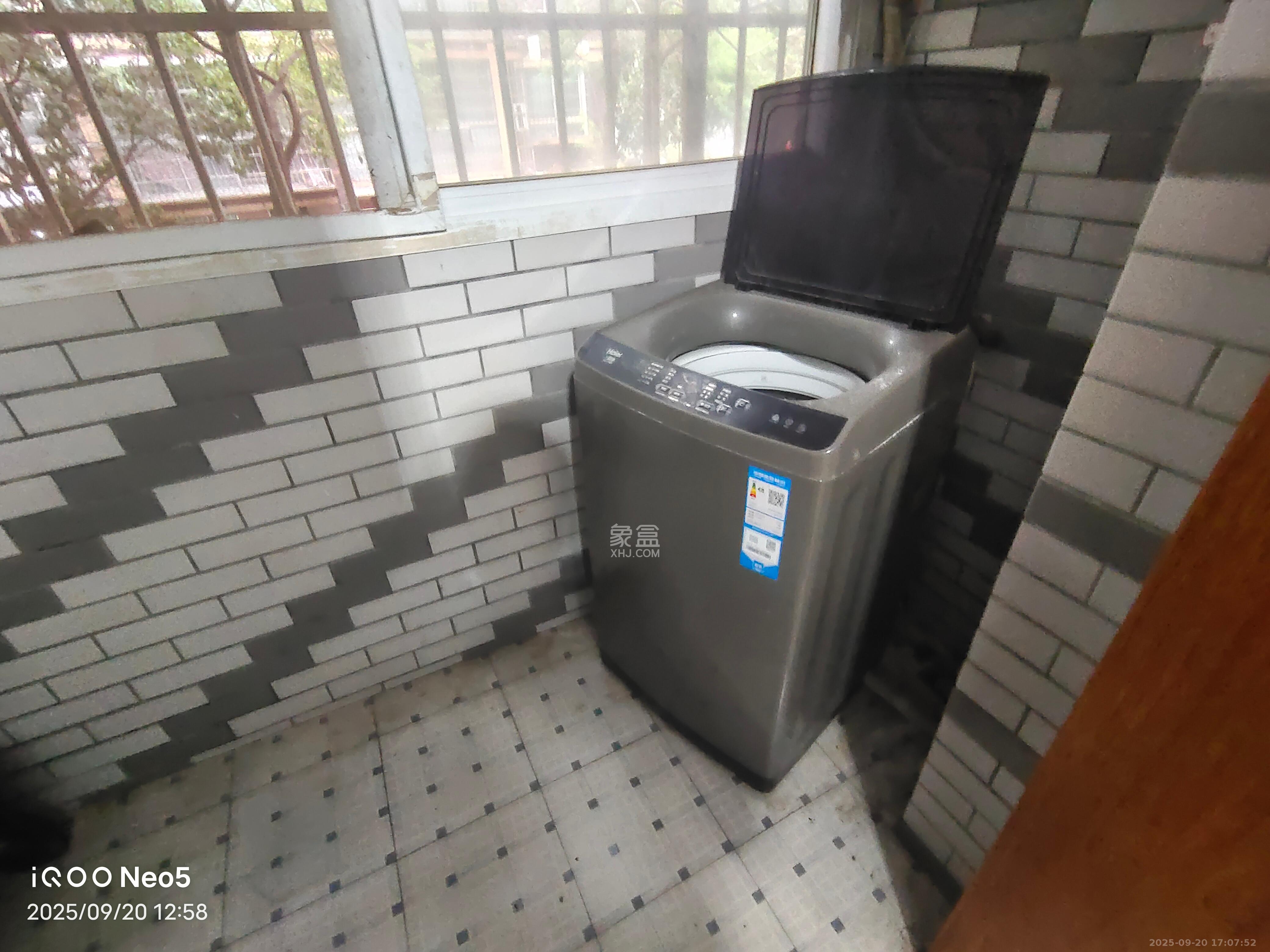 鄱阳小区 1室2厅1卫 1500.0元/月 鄱阳小区 1室2厅1卫 1500.0元/月室内图