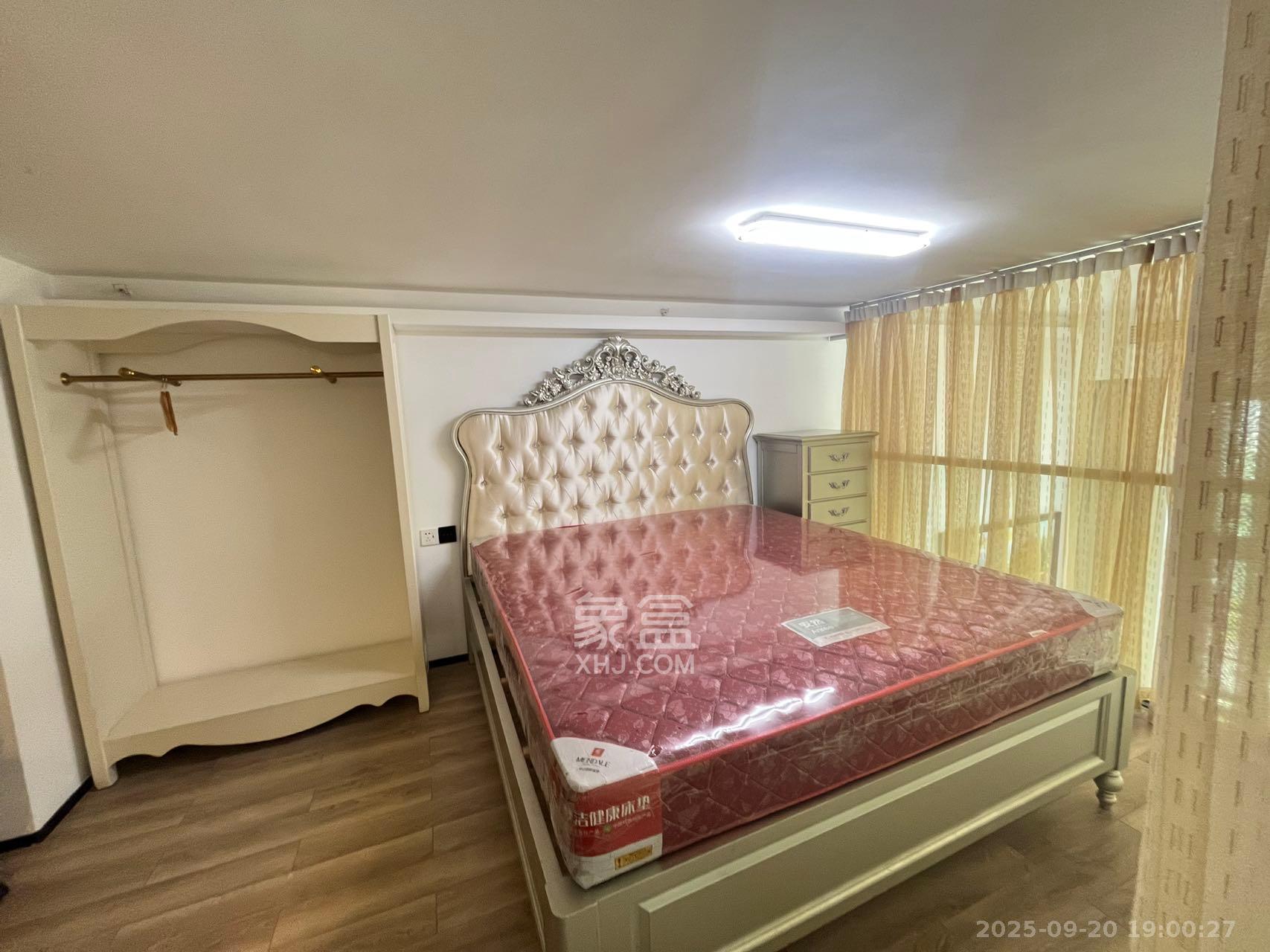 藏珑湖上公馆 1室1厅1卫 2600.0元/月 藏珑湖上公馆 1室1厅1卫 2600.0元/月室内图