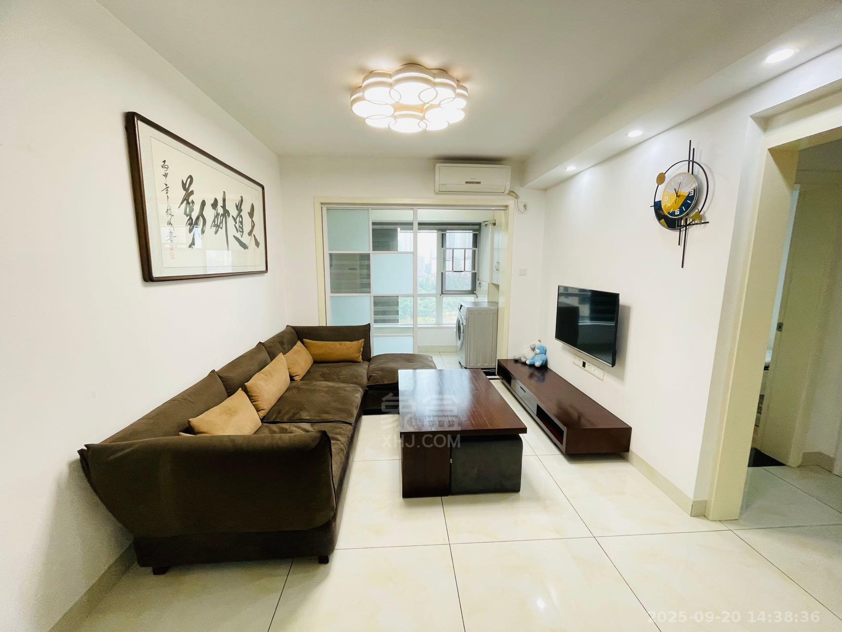 美的城三期 2室2厅1卫 1600.0元/月 美的城三期 2室2厅1卫 1600.0元/月室内图