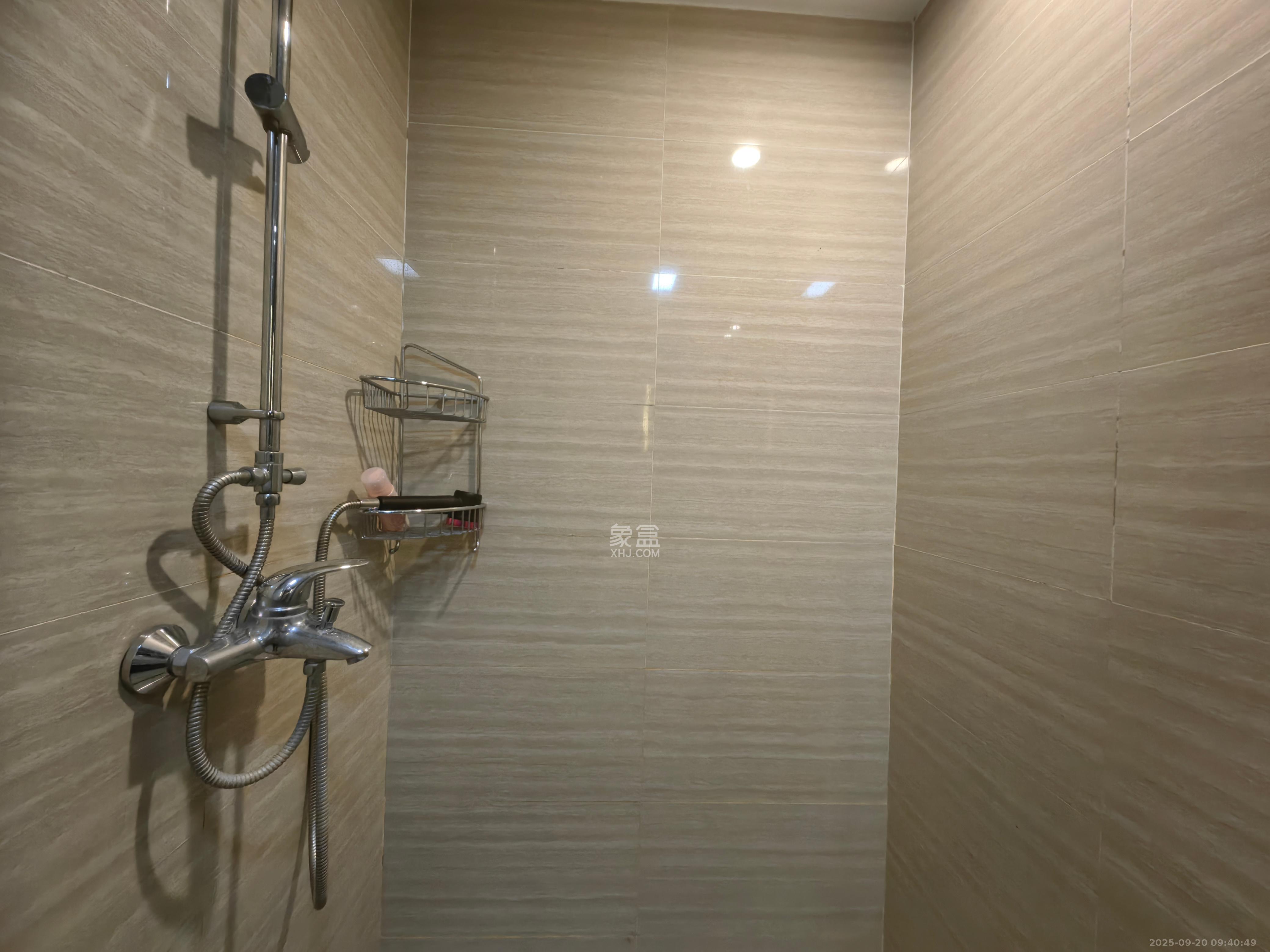 华远国际公寓  1室1厅1卫    3500.0元/月室内图