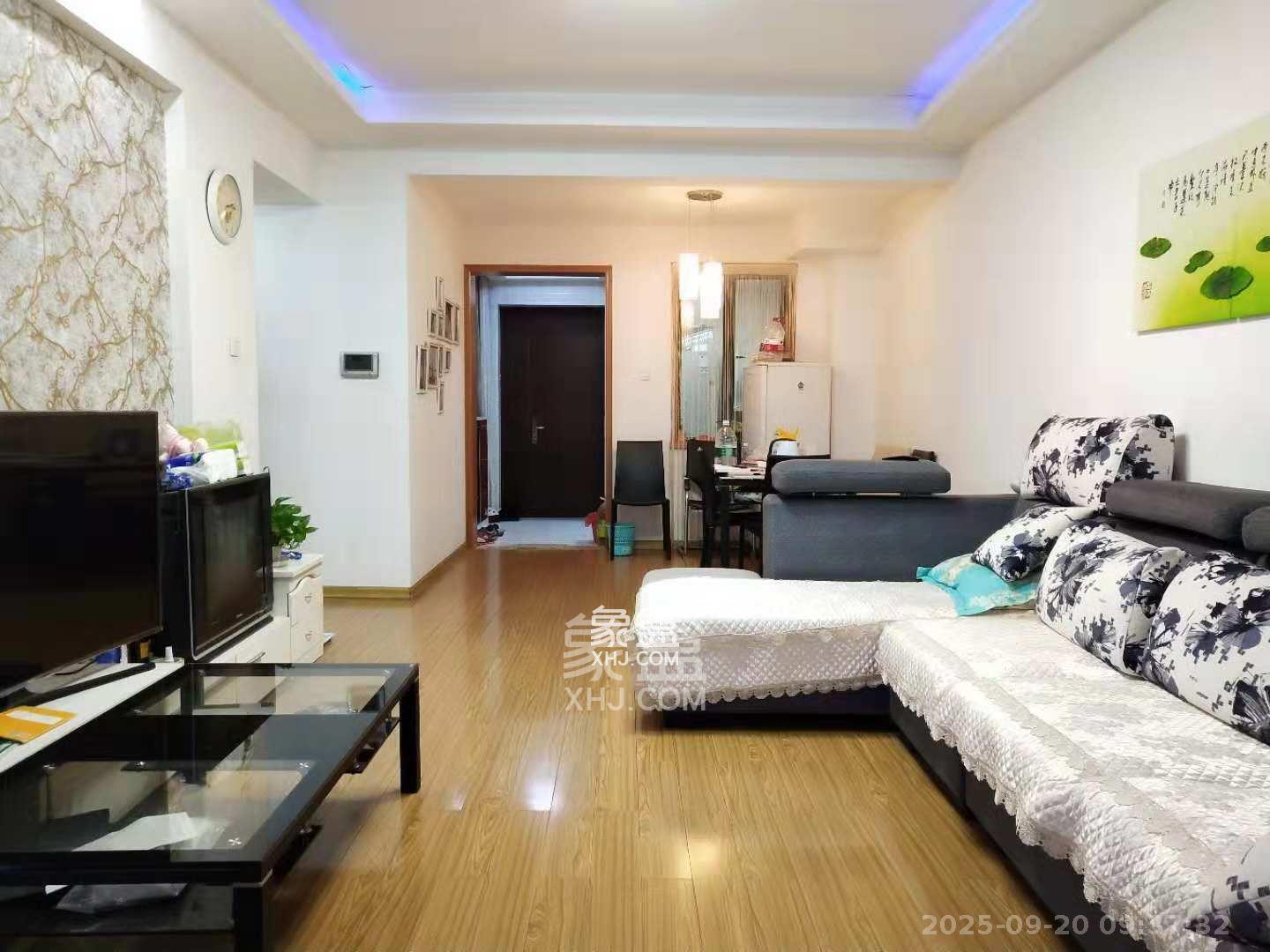 莱茵城  3室2厅1卫    2100.0元/月室内图