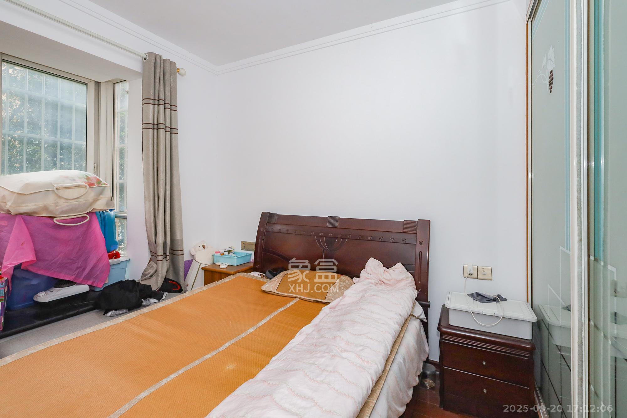 德润园 3室2厅1卫 67.8万 德润园 3室2厅1卫 67.8万卧室