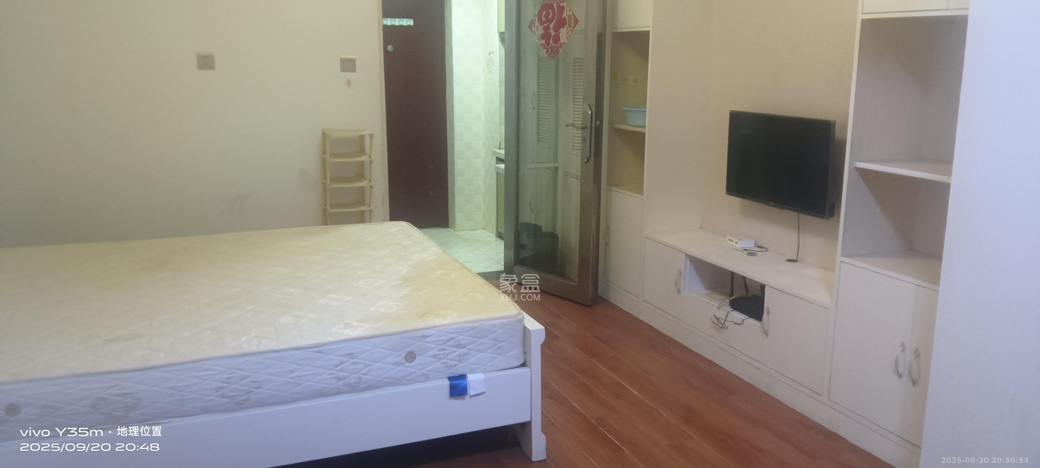 观园国际公寓  1室1厅1卫    1500.0元/月室内图