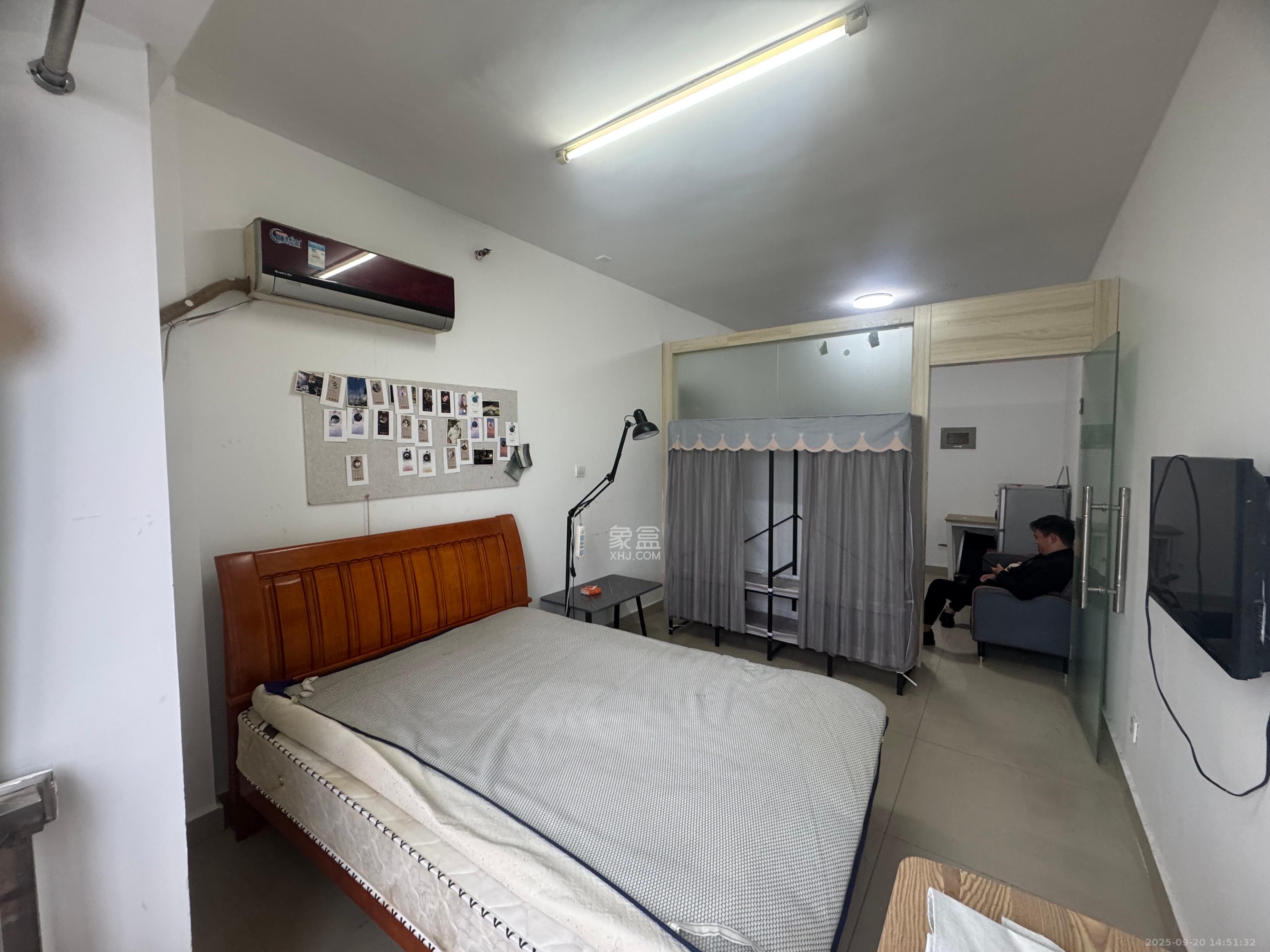 中远公馆 1室1厅1卫 1500.0元/月 中远公馆 1室1厅1卫 1500.0元/月室内图