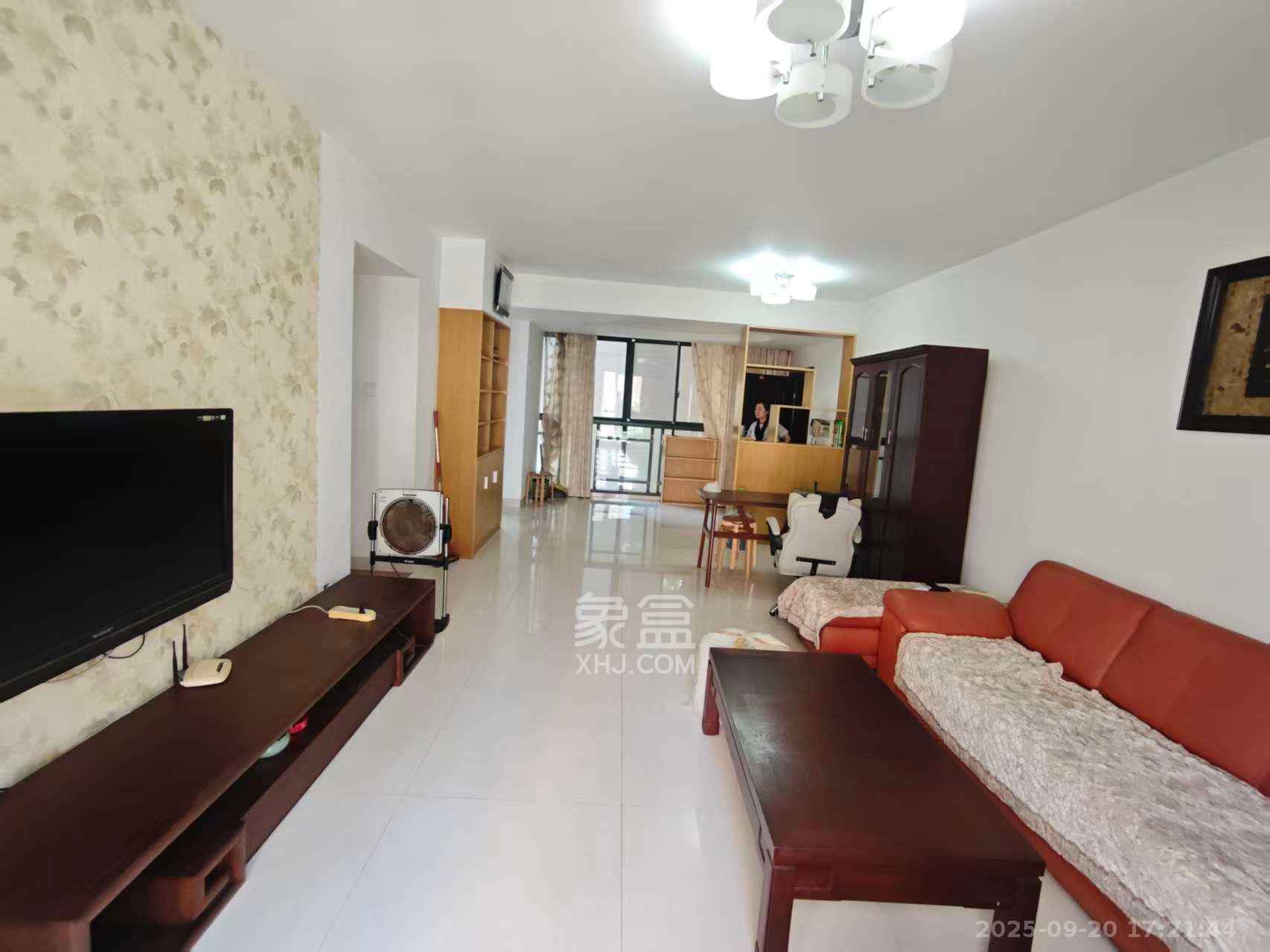 华盛世纪新城 4室2厅2卫 2500.0元/月 华盛世纪新城 4室2厅2卫 2500.0元/月室内图