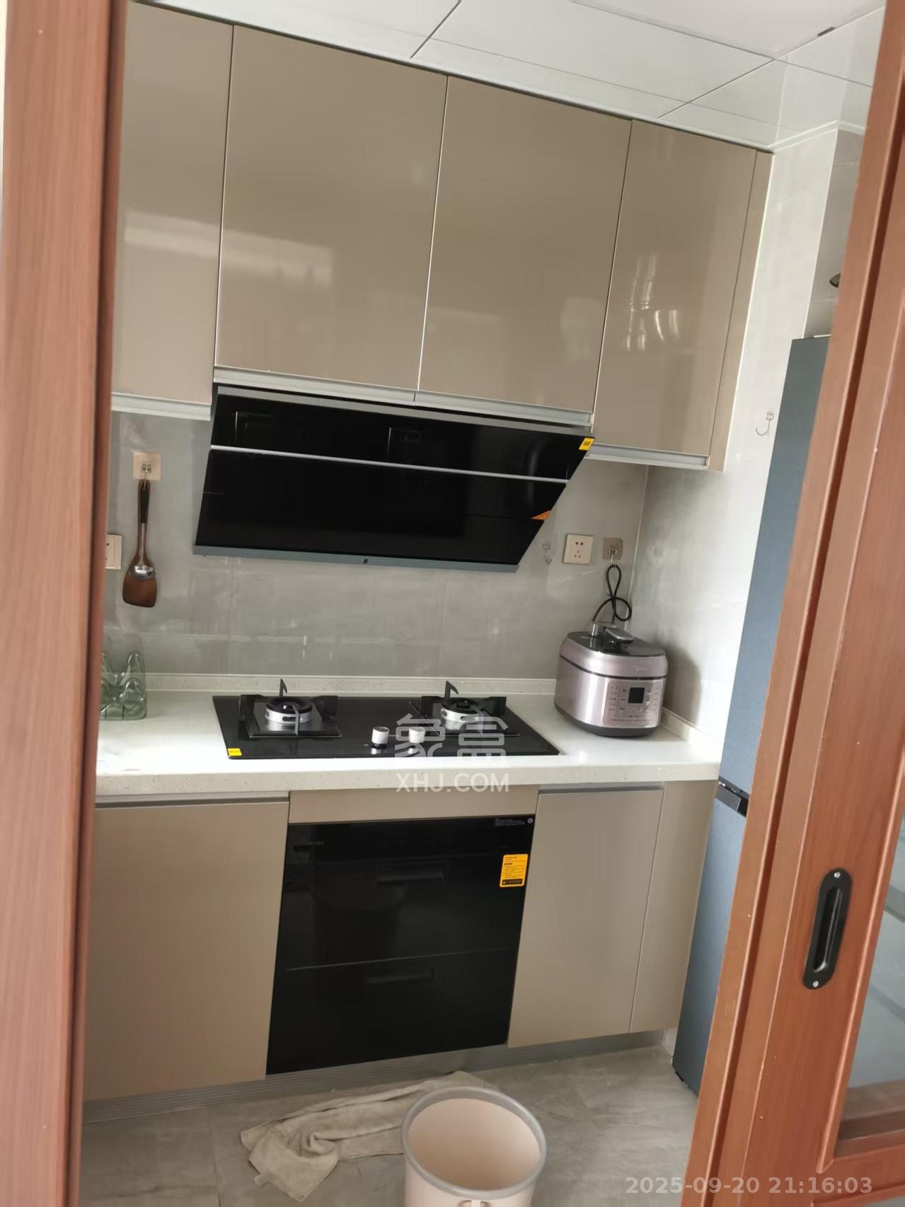 绿地长沙城际空间站(绿地新里佳苑) 4室2厅2卫 4300.0元/月 绿地长沙城际空间站(绿地新里佳苑) 4室2厅2卫 4300.0元/月室内图