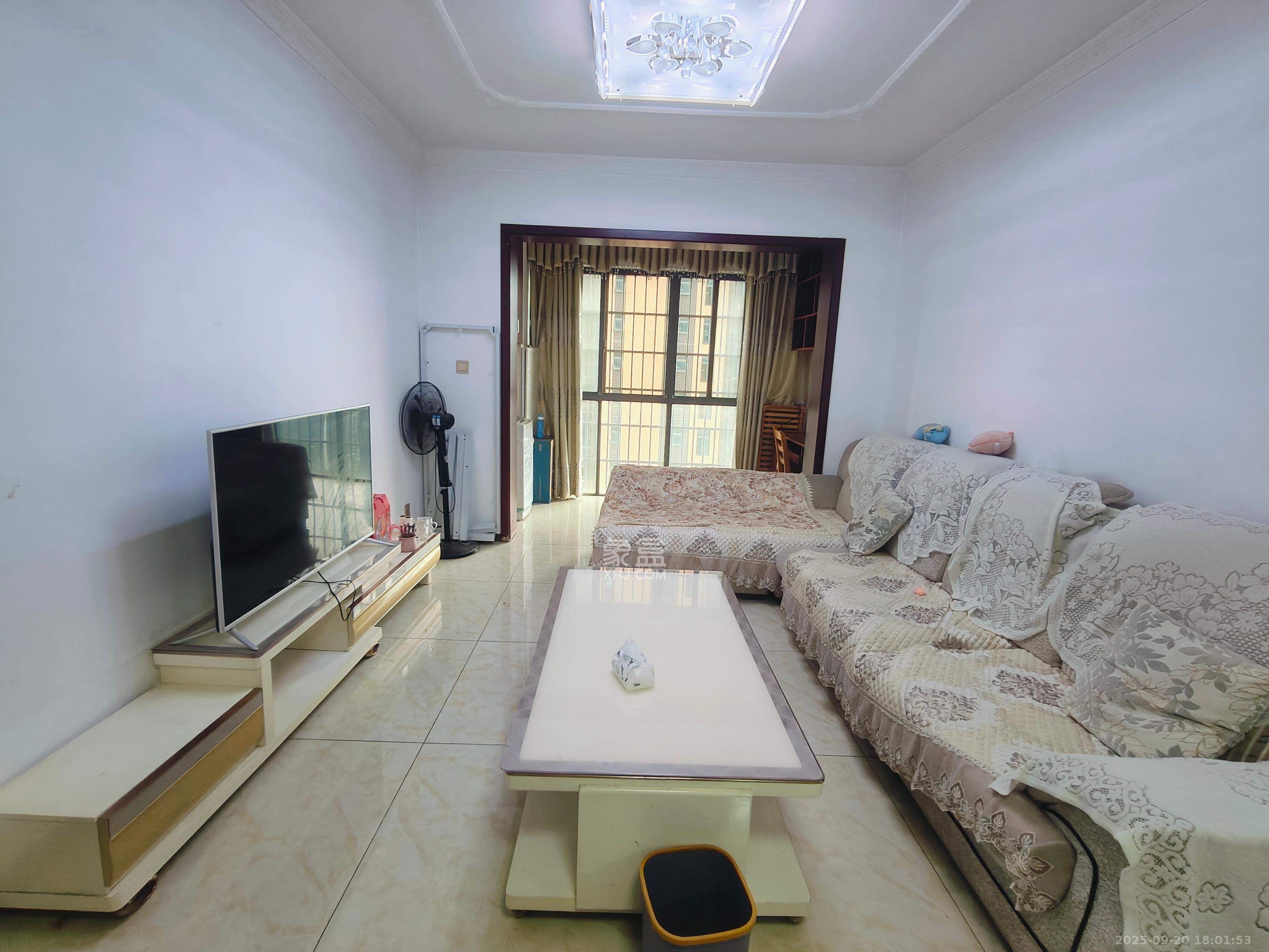 海伦春天  2室1厅1卫    2000.0元/月室内图