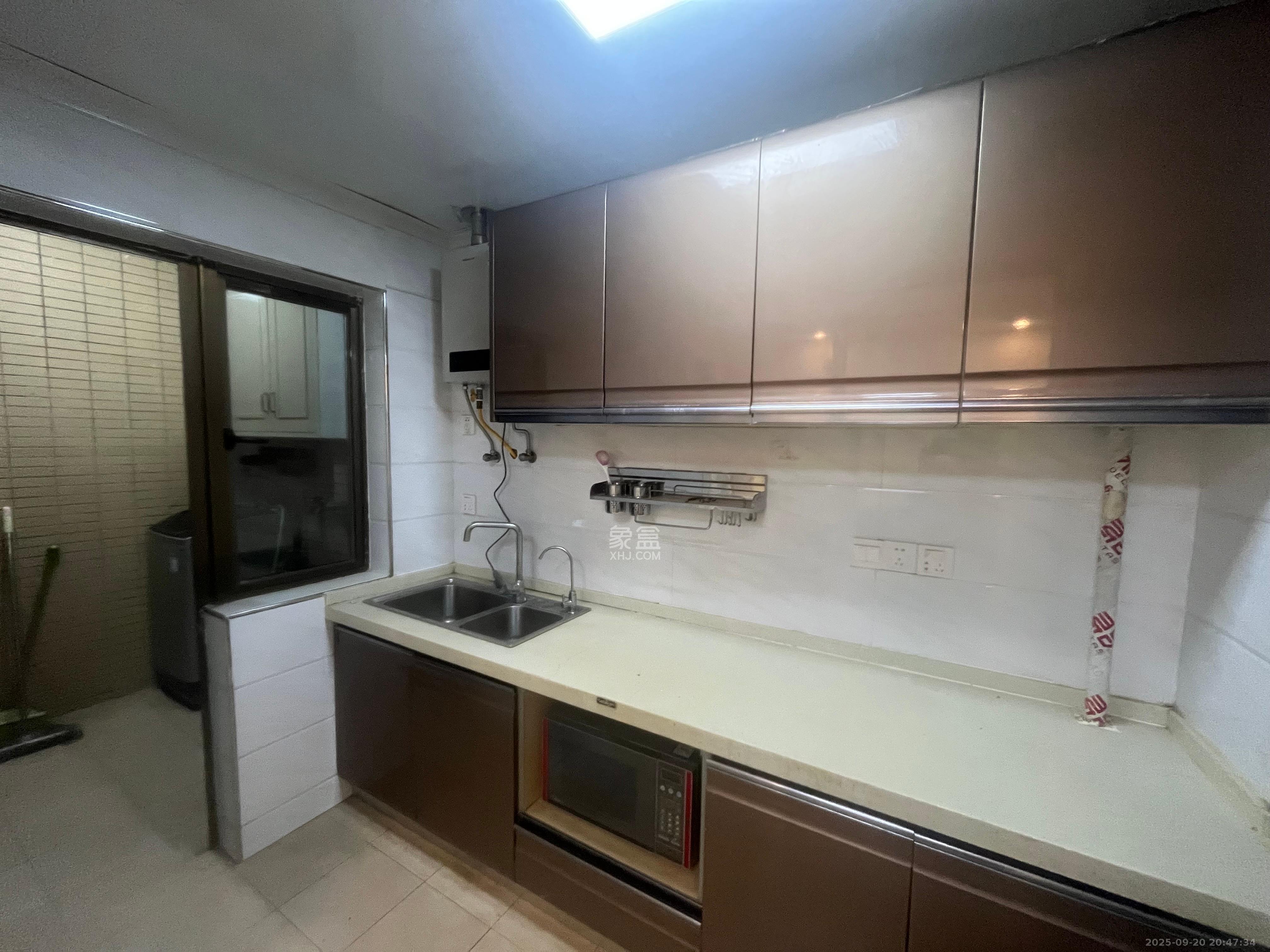 江山帝景哈佛 3室2厅2卫 2400.0元/月 江山帝景哈佛 3室2厅2卫 2400.0元/月室内图