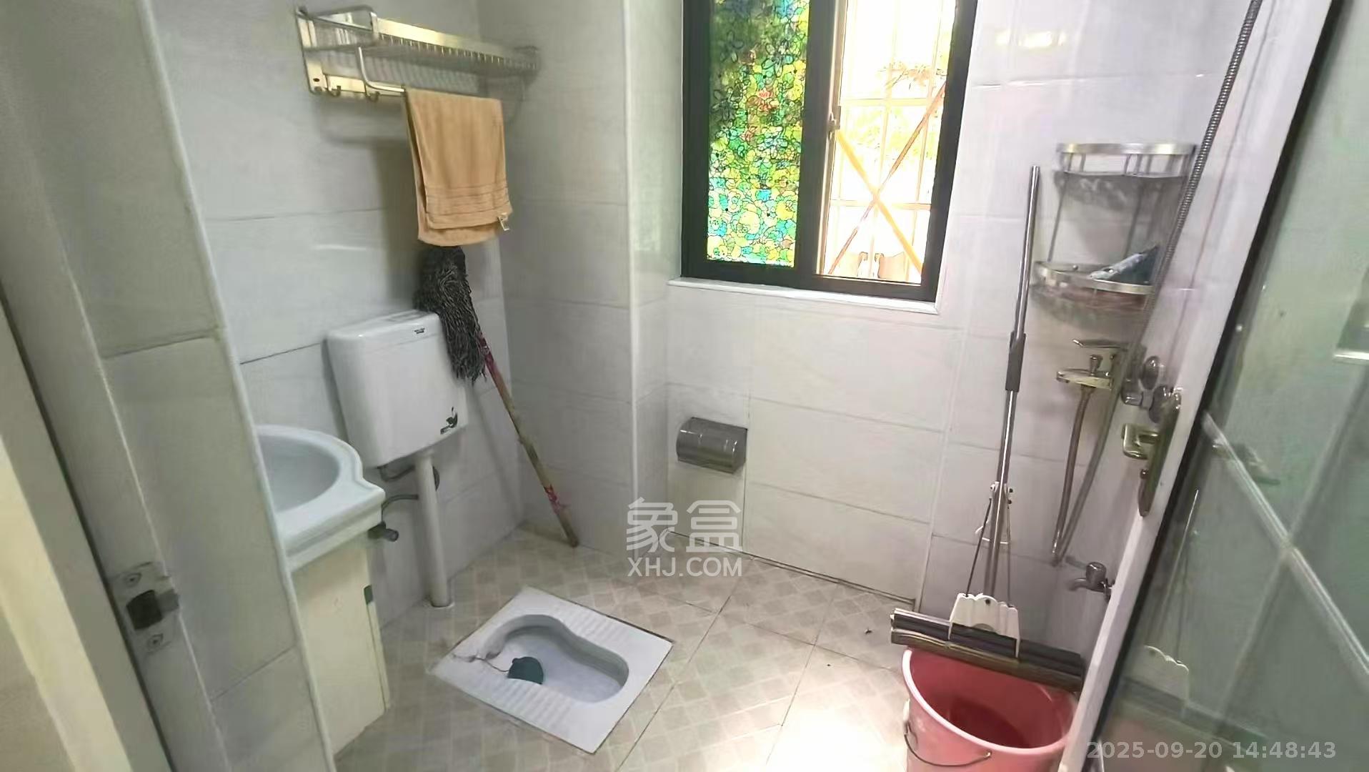 景塘家园  3室1厅1卫    2200.0元/月室内图