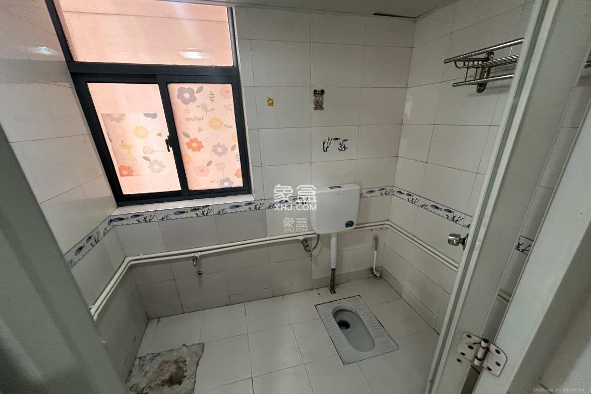 欧园 1室1厅1卫 1900.0元/月 欧园 1室1厅1卫 1900.0元/月室内图