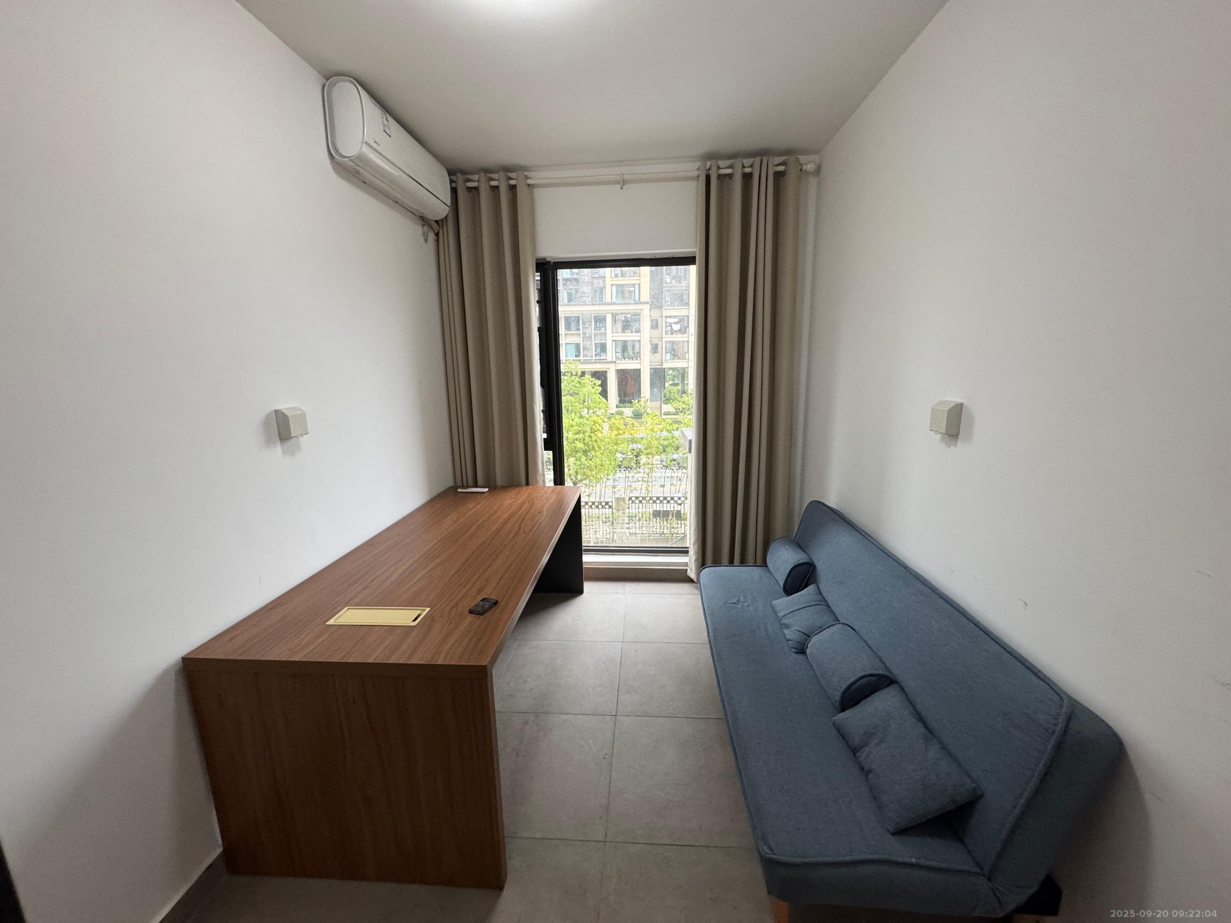 越秀亲爱里  1室1厅1卫    3300.0元/月 越秀亲爱里  1室1厅1卫    3300.0元/月室内图