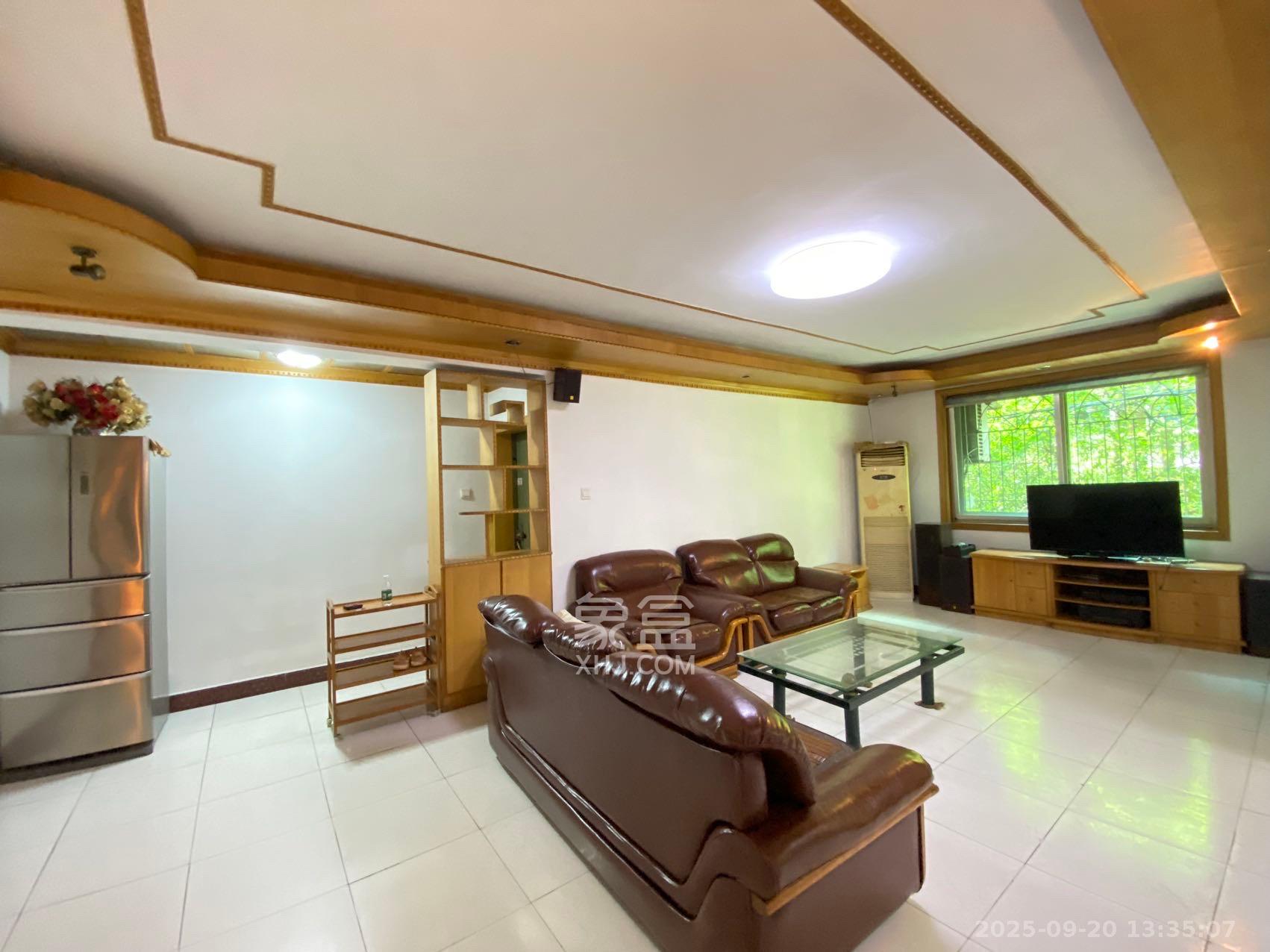 紫荆花园 2室2厅1卫 2000.0元/月 紫荆花园 2室2厅1卫 2000.0元/月室内图