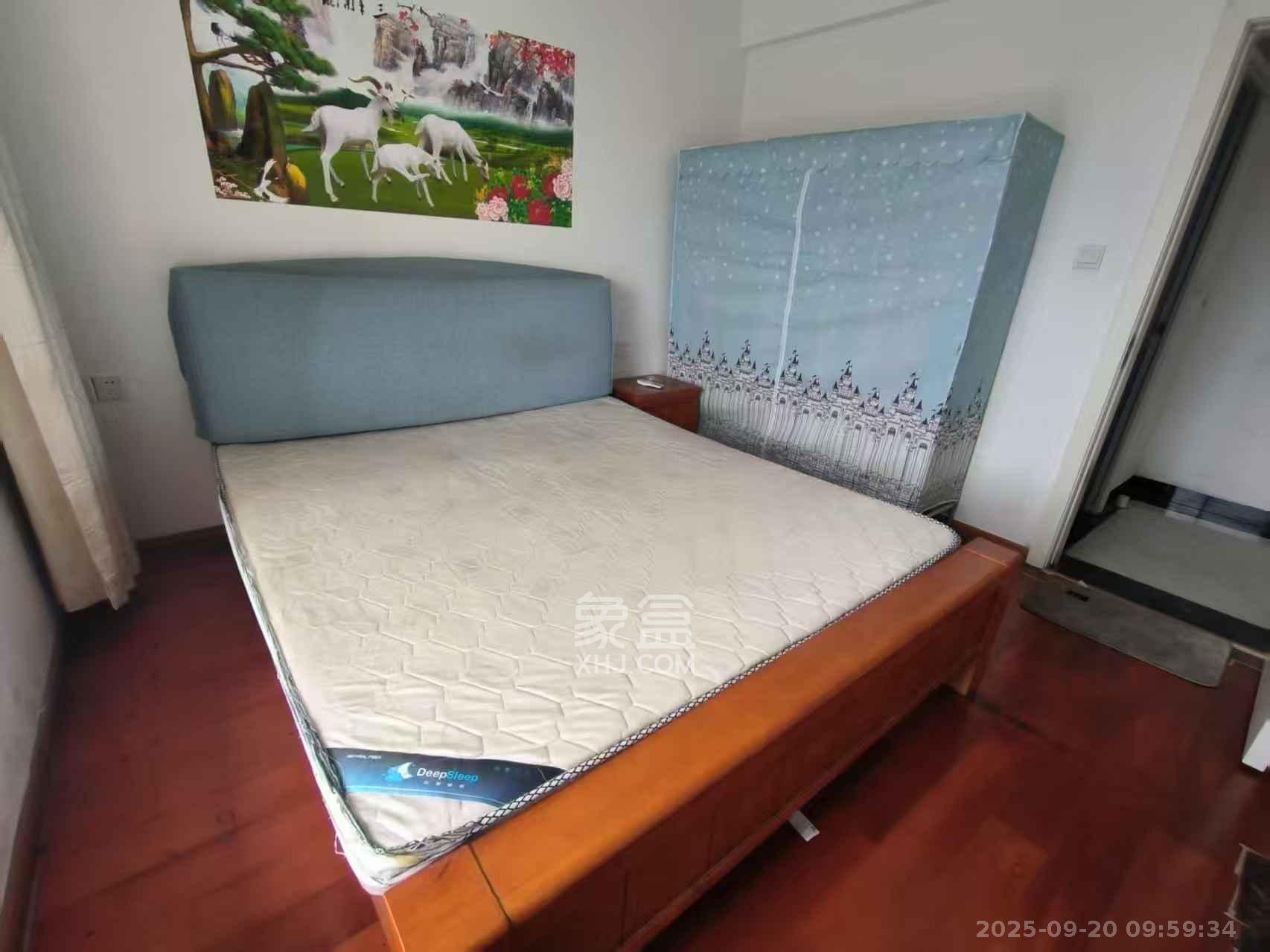 荣盛花语城 3室2厅1卫 1800.0元/月 荣盛花语城 3室2厅1卫 1800.0元/月室内图