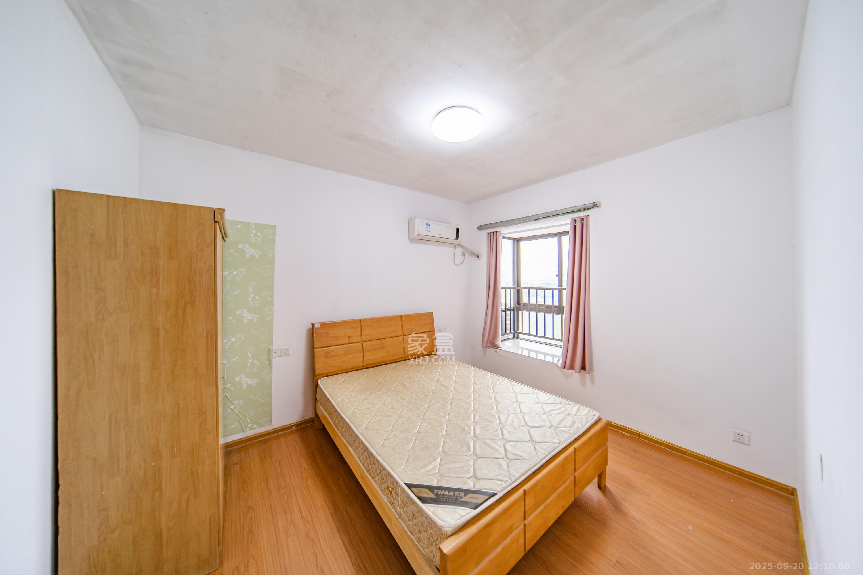 曙光泊岸 1室2厅1卫 183.0万 曙光泊岸 1室2厅1卫 183.0万卧室