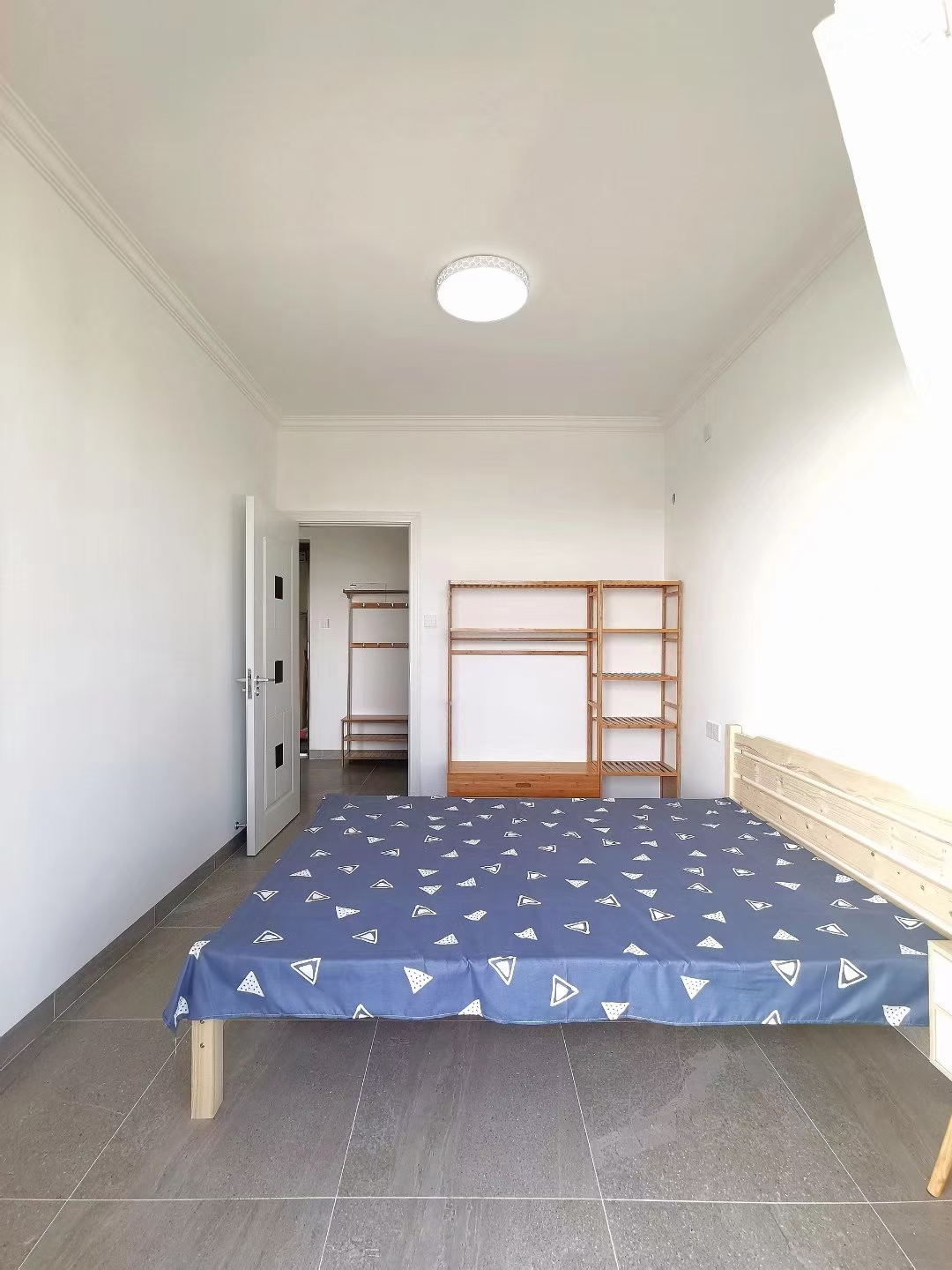 西溪里一期 1室1厅1卫 2300.0元/月 西溪里一期 1室1厅1卫 2300.0元/月室内图