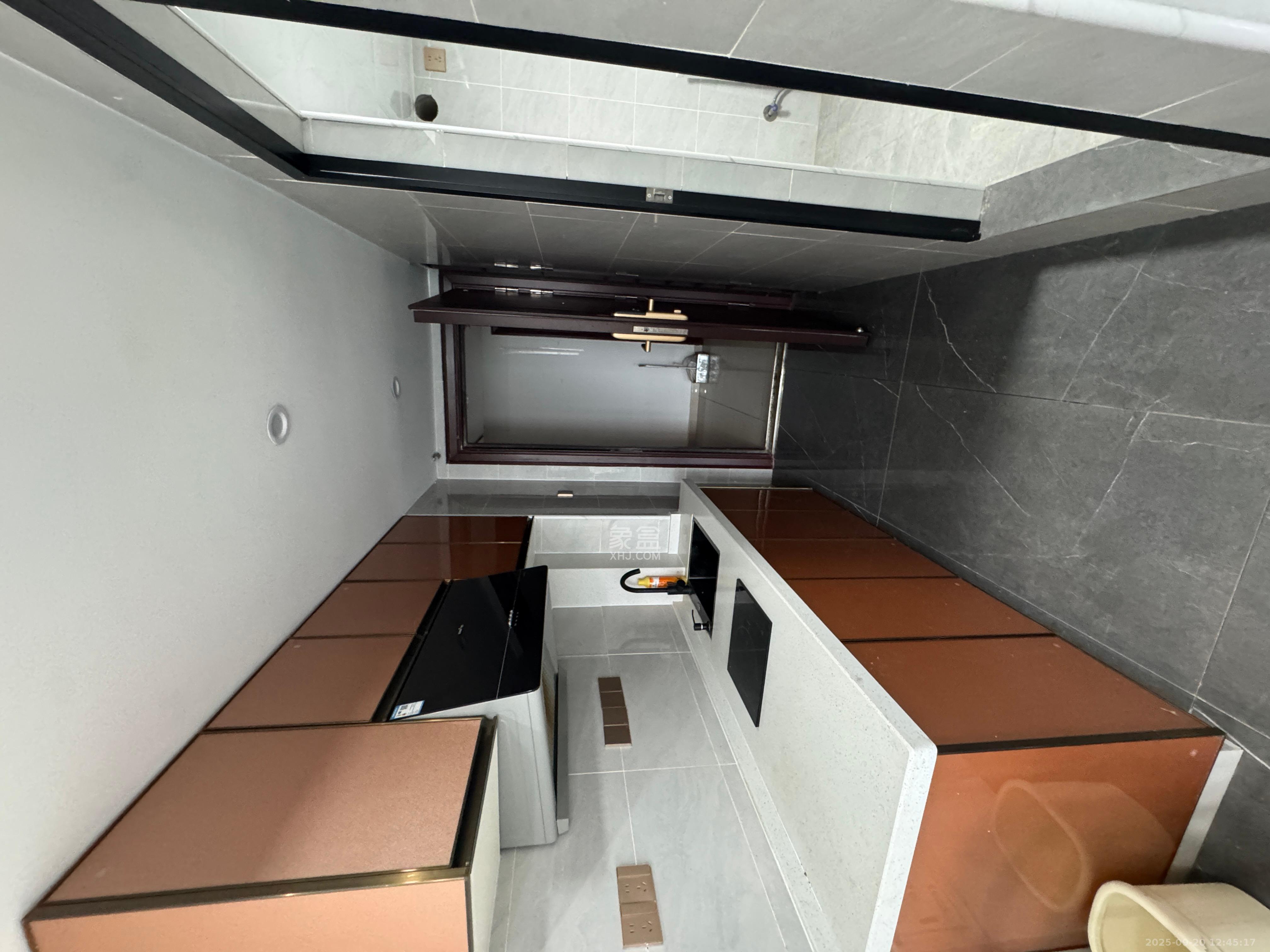 新长海漓湘悦  2室2厅1卫    1800.0元/月室内图