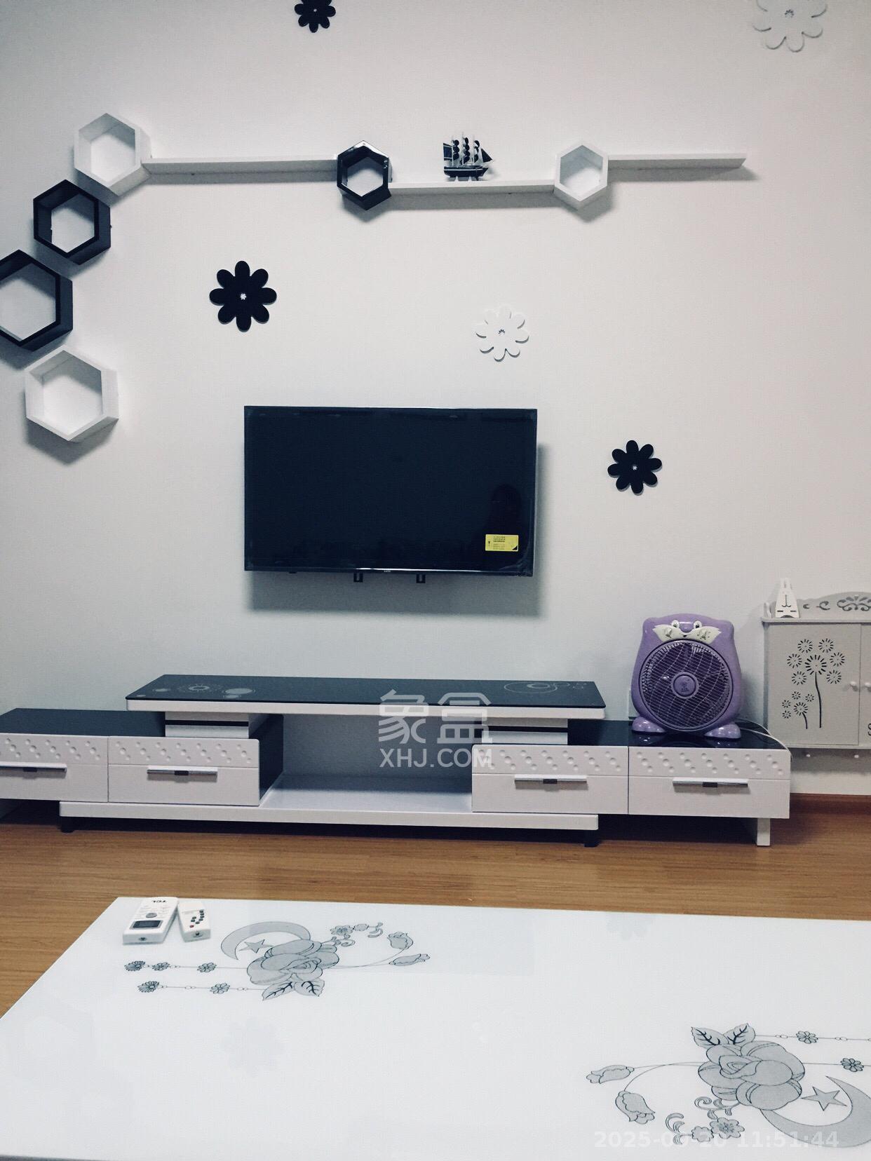 八方小区B区  3室2厅2卫   3800.00元/月室内图