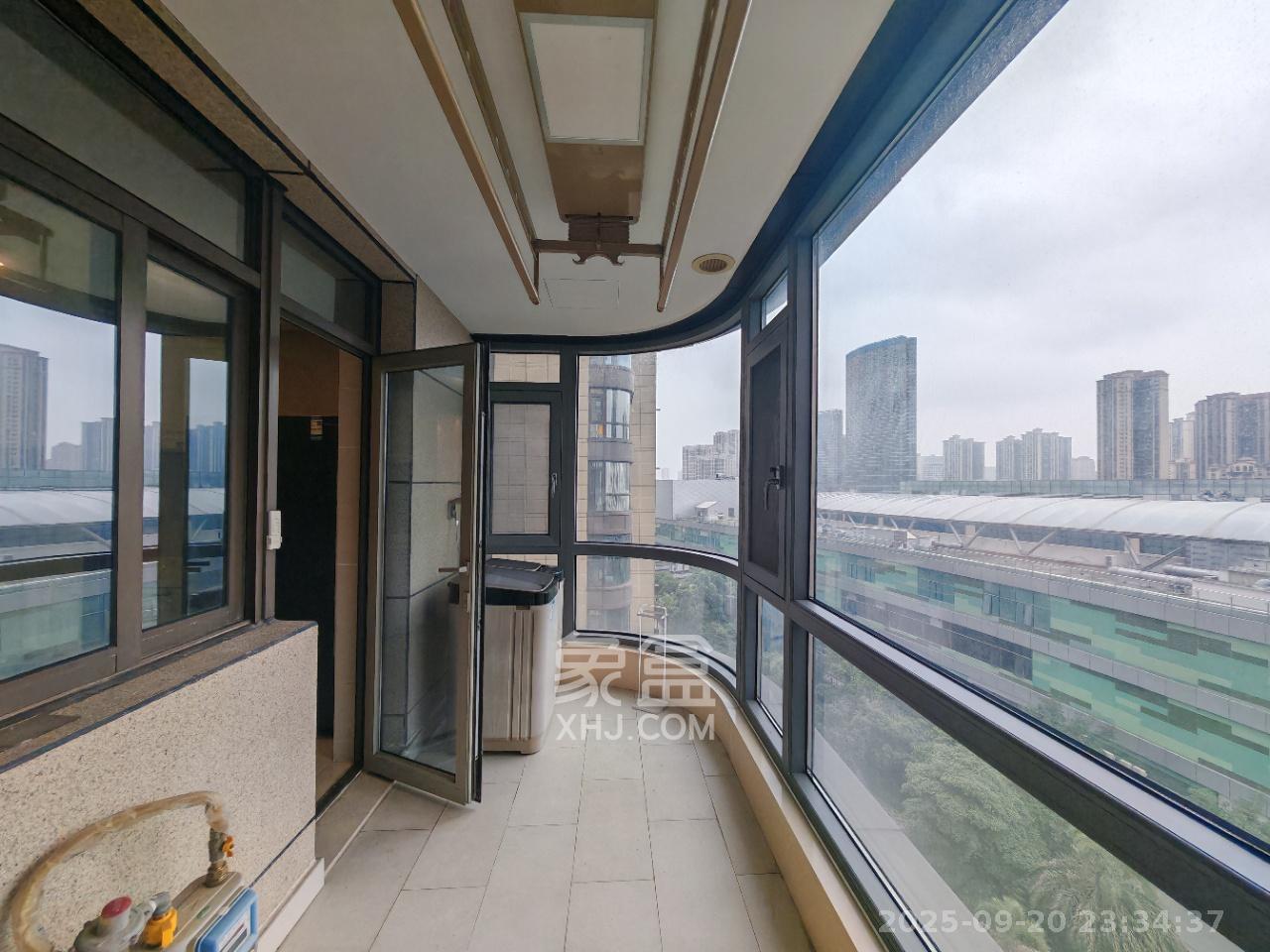 梅溪湖金茂府（金茂广场）（金茂览秀城）  4室3厅3卫    12800.0元/月室内图