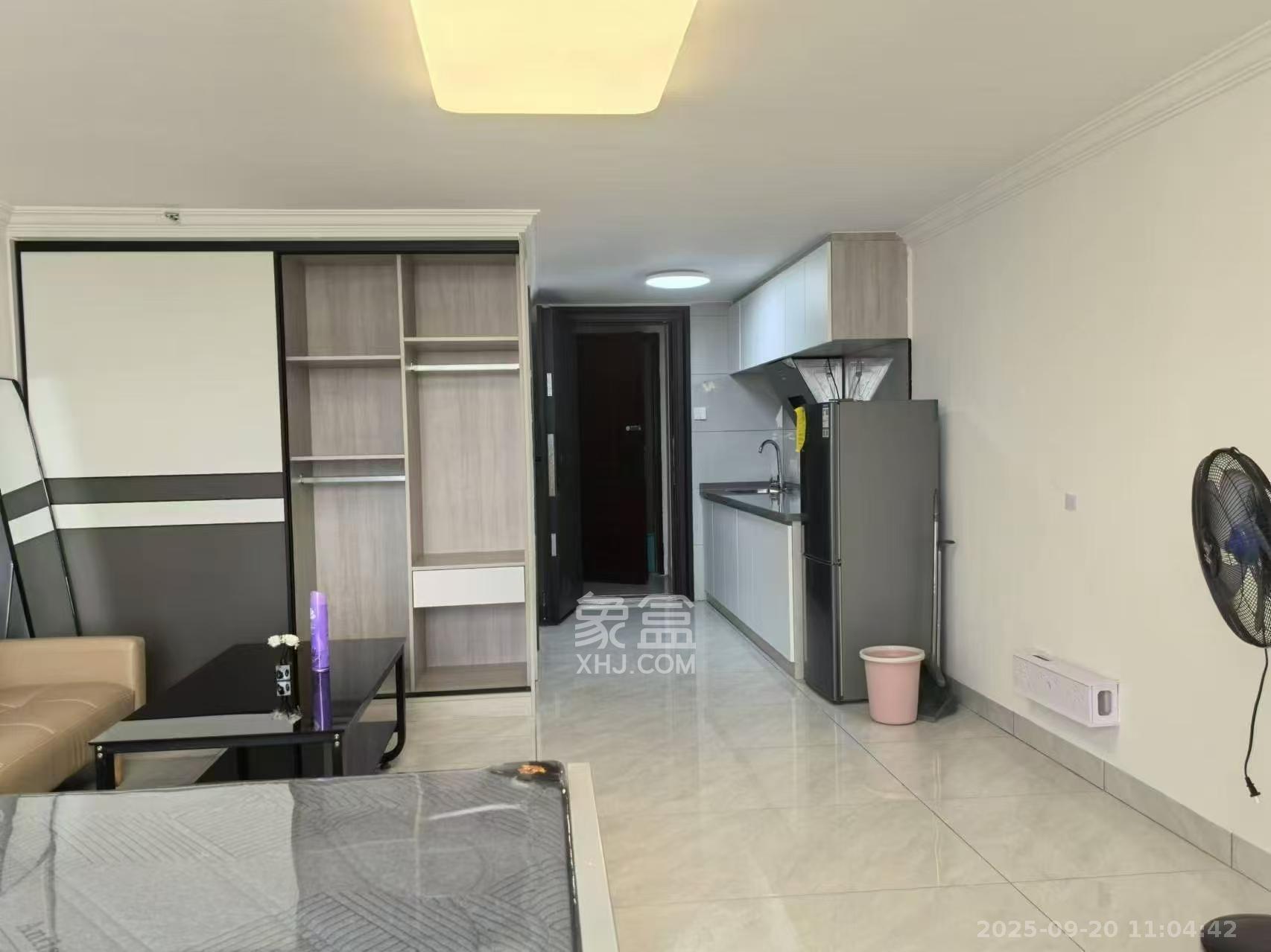 世茂璀璨天城公寓  1室1厅1卫    1580.0元/月室内图