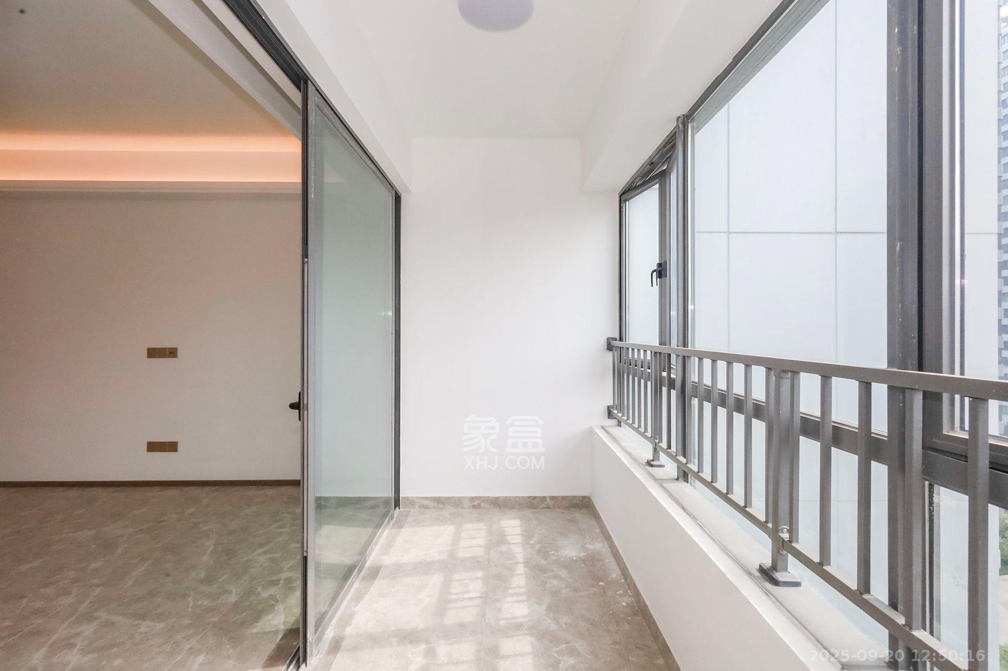 复地滨江金融中心 4室2厅2卫 6000.0元/月 复地滨江金融中心 4室2厅2卫 6000.0元/月室内图