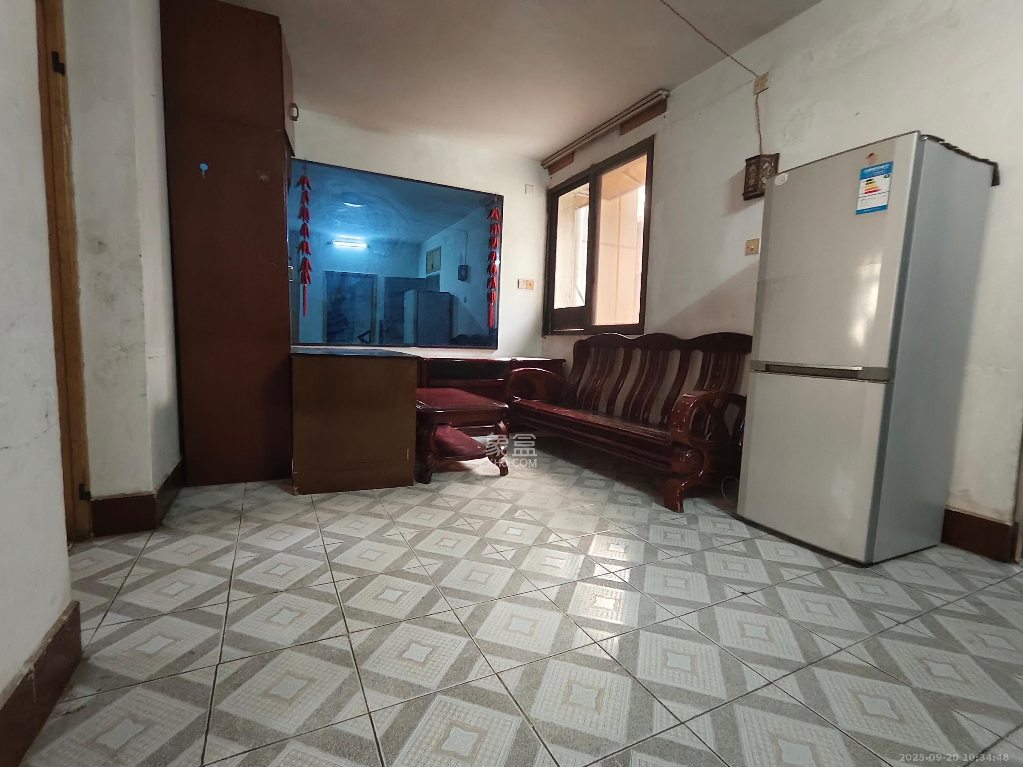 五水厂宿舍  2室1厅1卫    1200.0元/月室内图