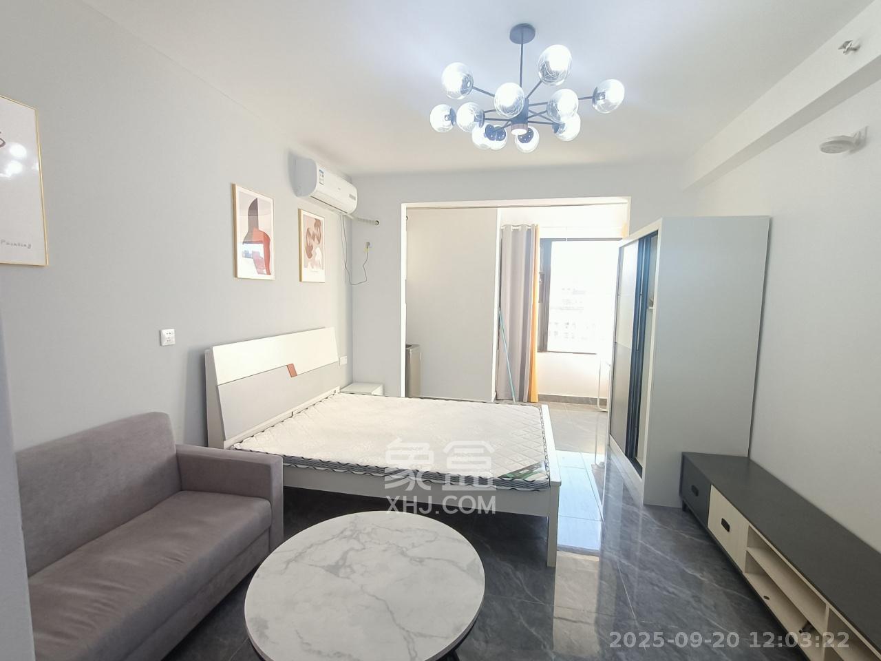 中海珑悦府  1室1厅1卫    1200.0元/月室内图