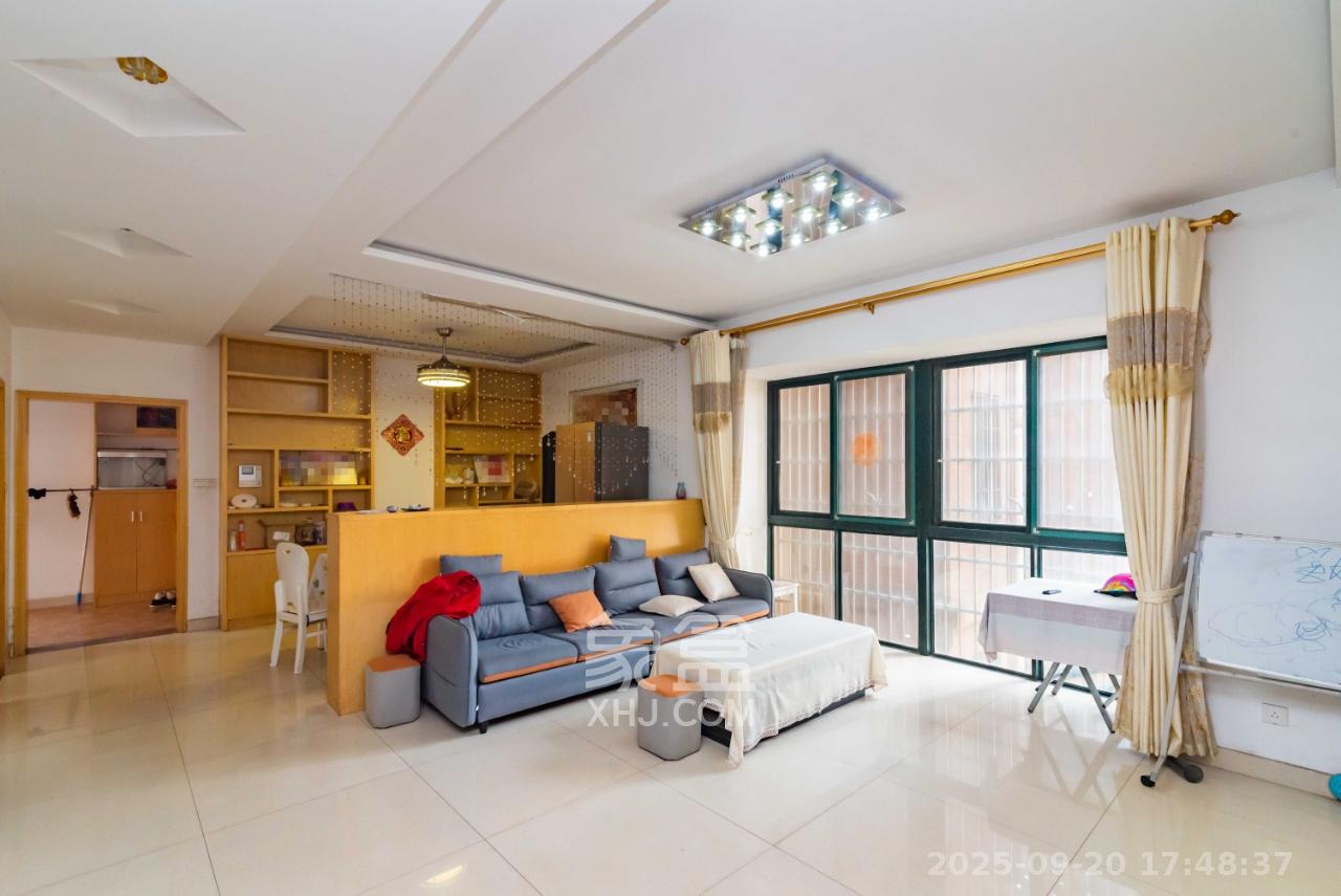 银盘鑫城 3室2厅2卫 1500.0元/月 银盘鑫城 3室2厅2卫 1500.0元/月室内图